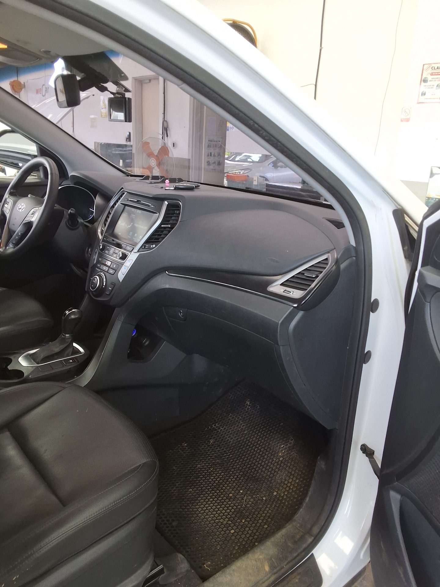 HYUNDAI SANTA FE THE PRIME DIESEL R2.0 4WD PREMIUM 2017 - zdjęcie 14