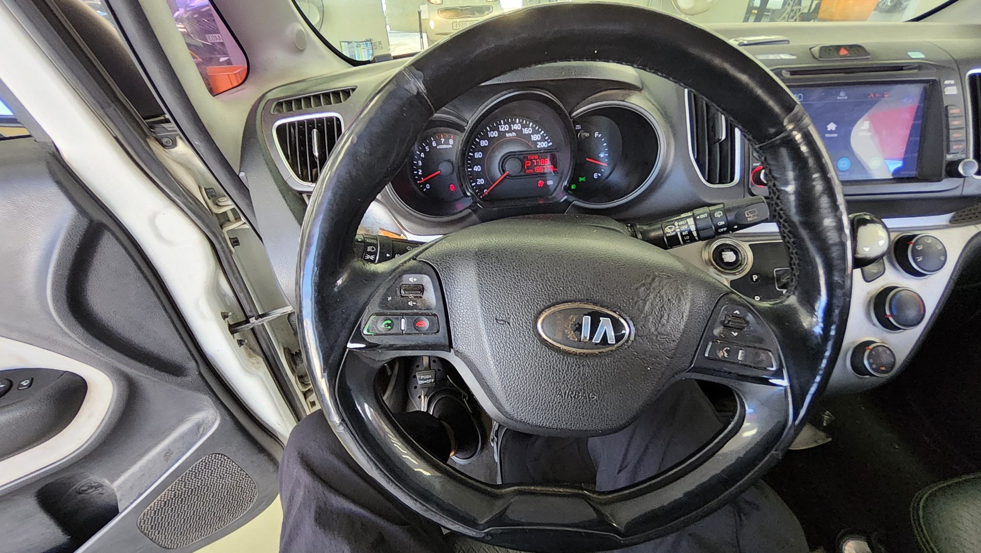 KIA RAY GASOLINE LUXURY 2016 - zdjęcie 18