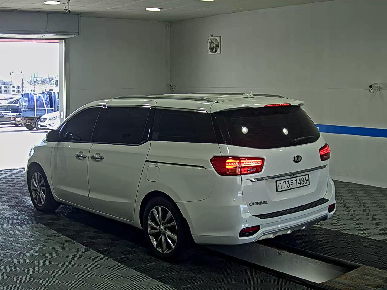 KIA THE NEW CARNIVAL 9-SEATER DIESEL PRESTIGE 2020 - zdjęcie 6