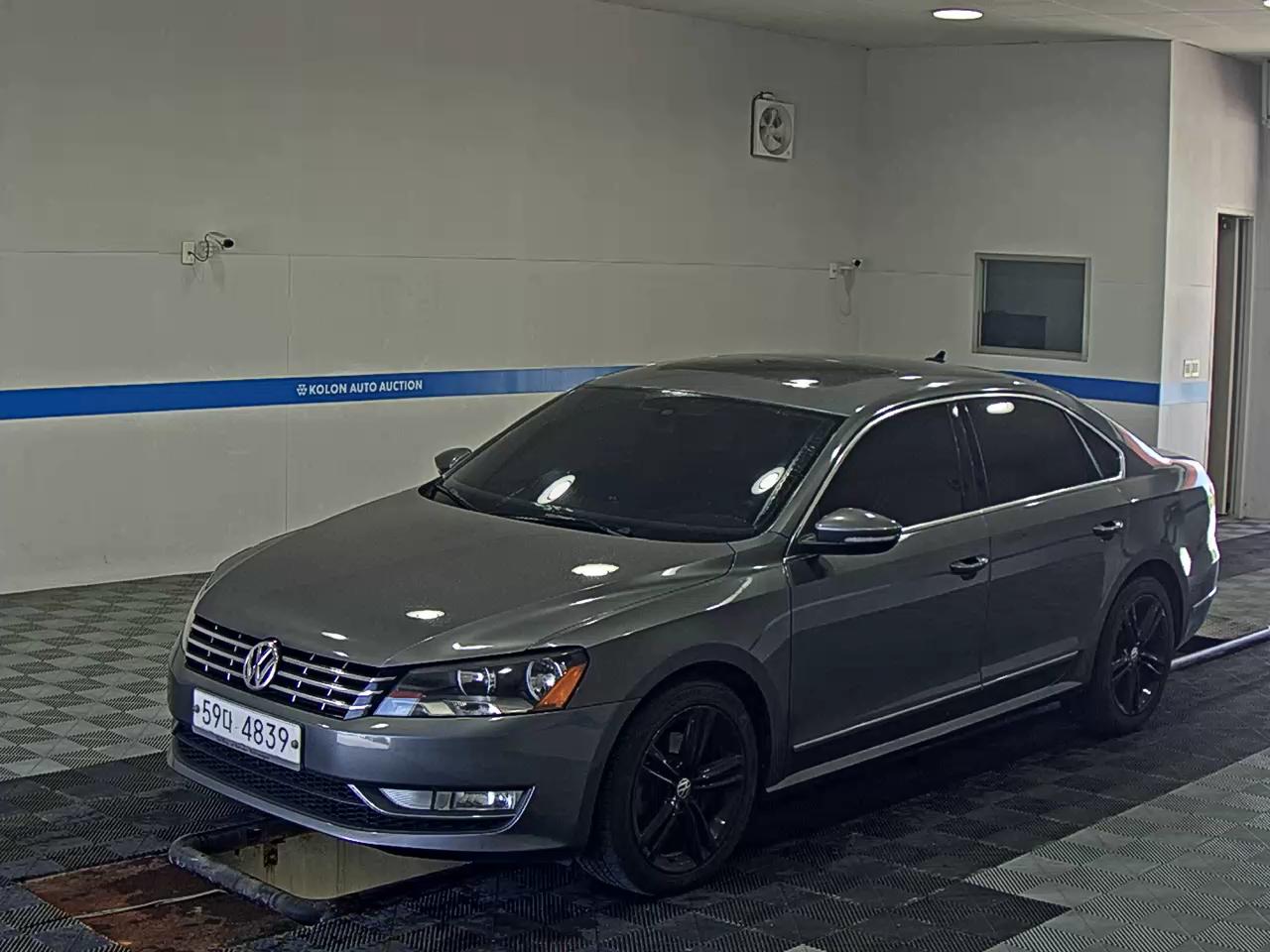 VOLKSWAGEN THE NEW PASSAT (7TH GEN) 2.0 TDI 2013 - zdjęcie 2