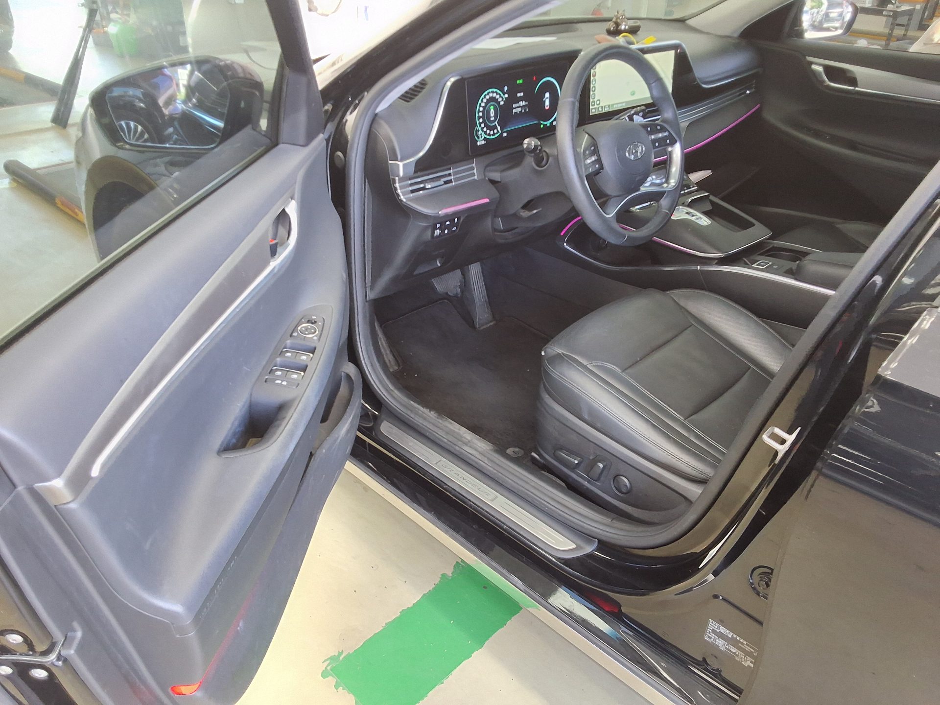 HYUNDAI THE NEW GRANDEUR IG HYBRID 2.4 HEV LE BLANC 2023 - zdjęcie 11