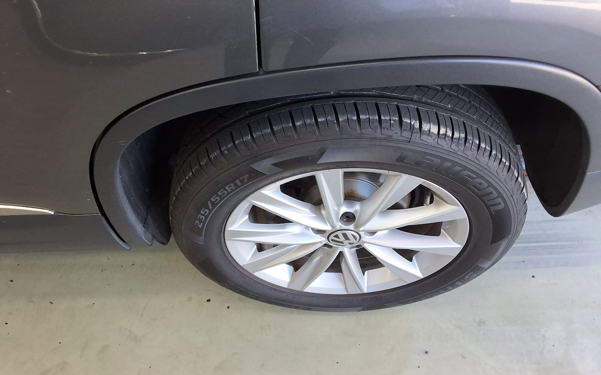 VOLKSWAGEN TIGUAN 2.0 TDI BLUEMOTION 2016 - zdjęcie 24