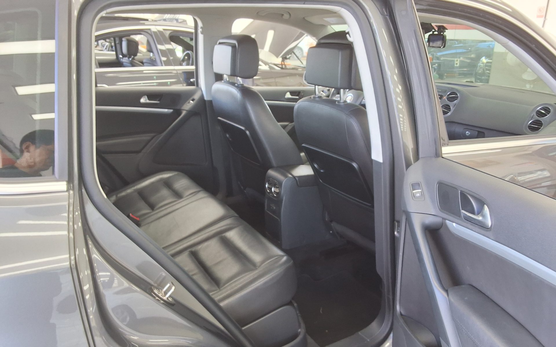 VOLKSWAGEN TIGUAN 2.0 TDI BLUEMOTION 2016 - zdjęcie 13