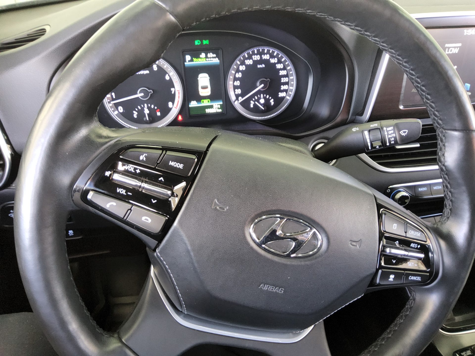 HYUNDAI GRANDEUR IG 3.3 GDi CELEBRITY 2019 - zdjęcie 17