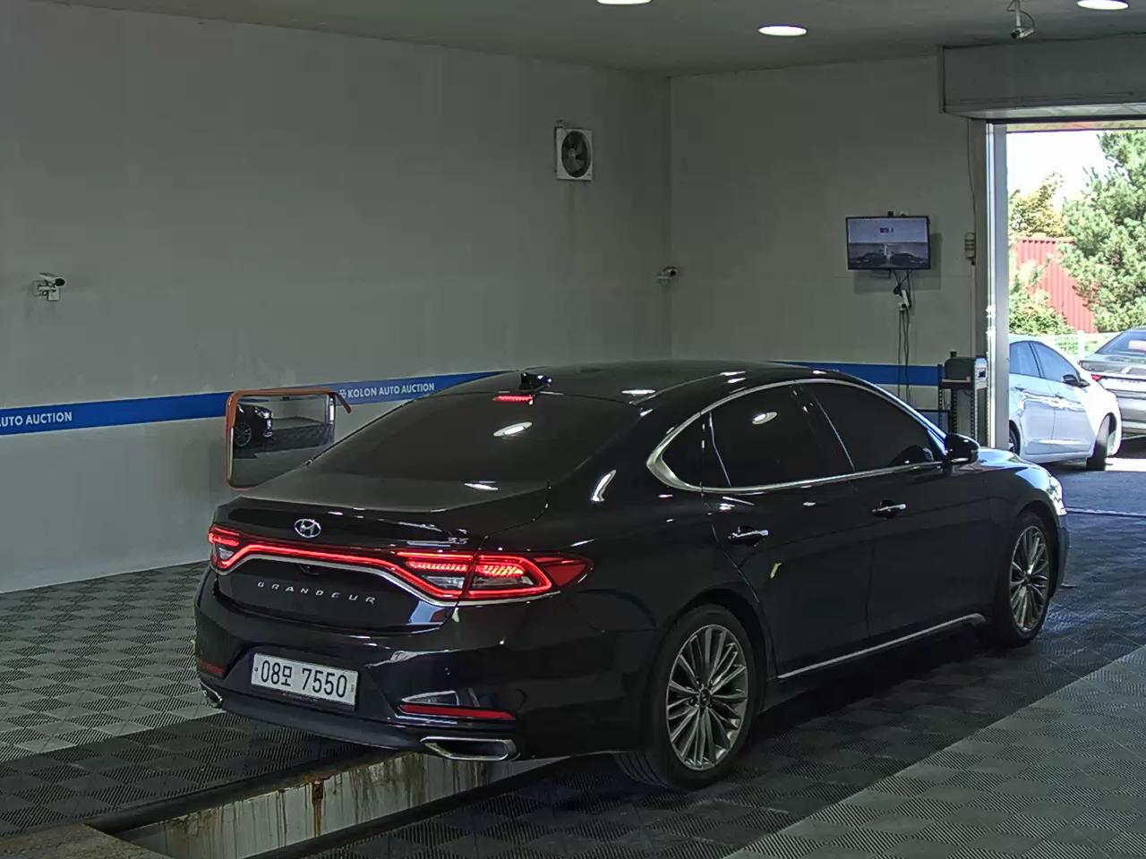 HYUNDAI GRANDEUR IG 3.3 GDi CELEBRITY 2019 - zdjęcie 5