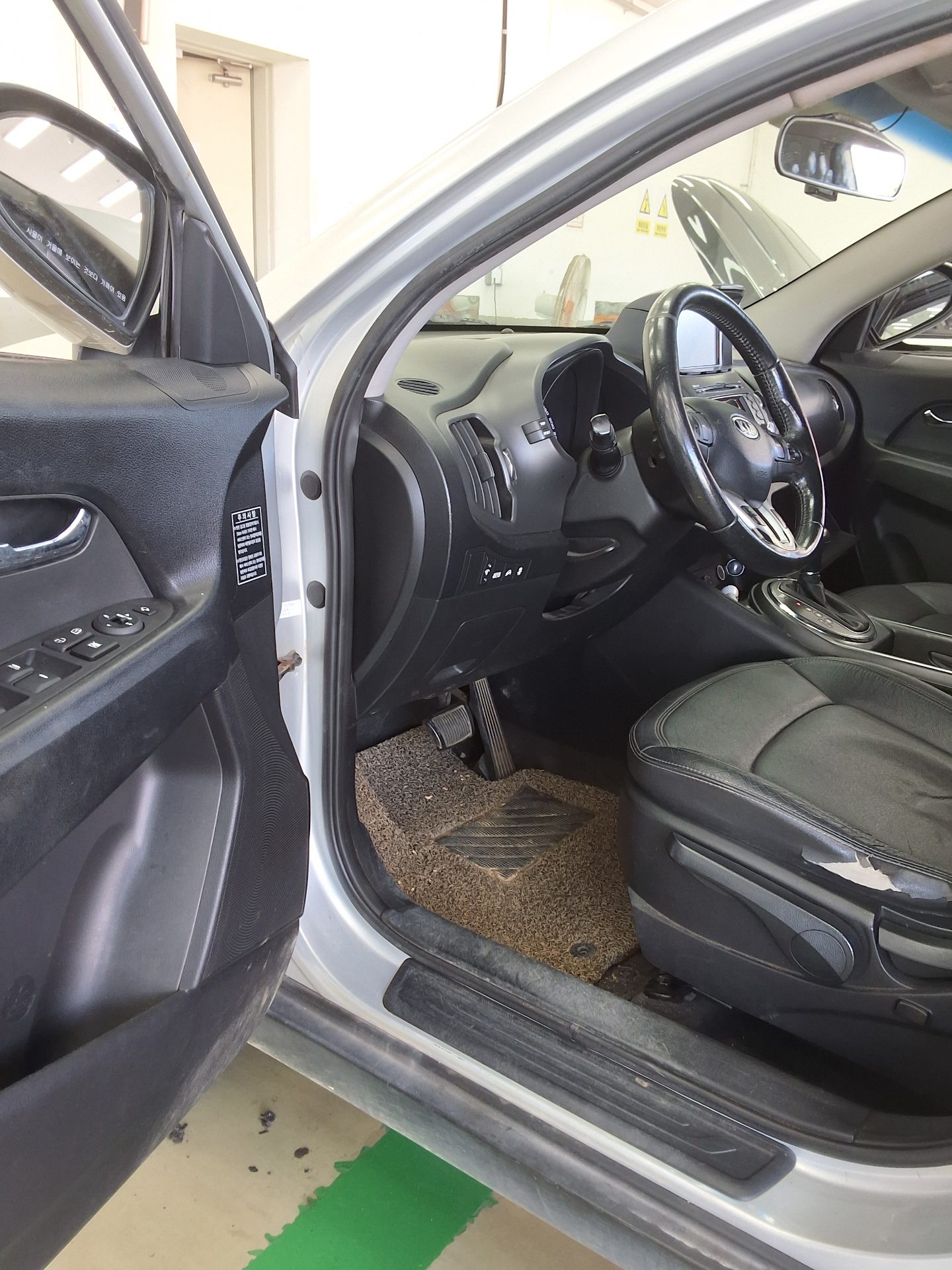 KIA SPORTAGE R DIESEL R2.0 2WD TLX LUXURY MODEL 2011 - zdjęcie 10