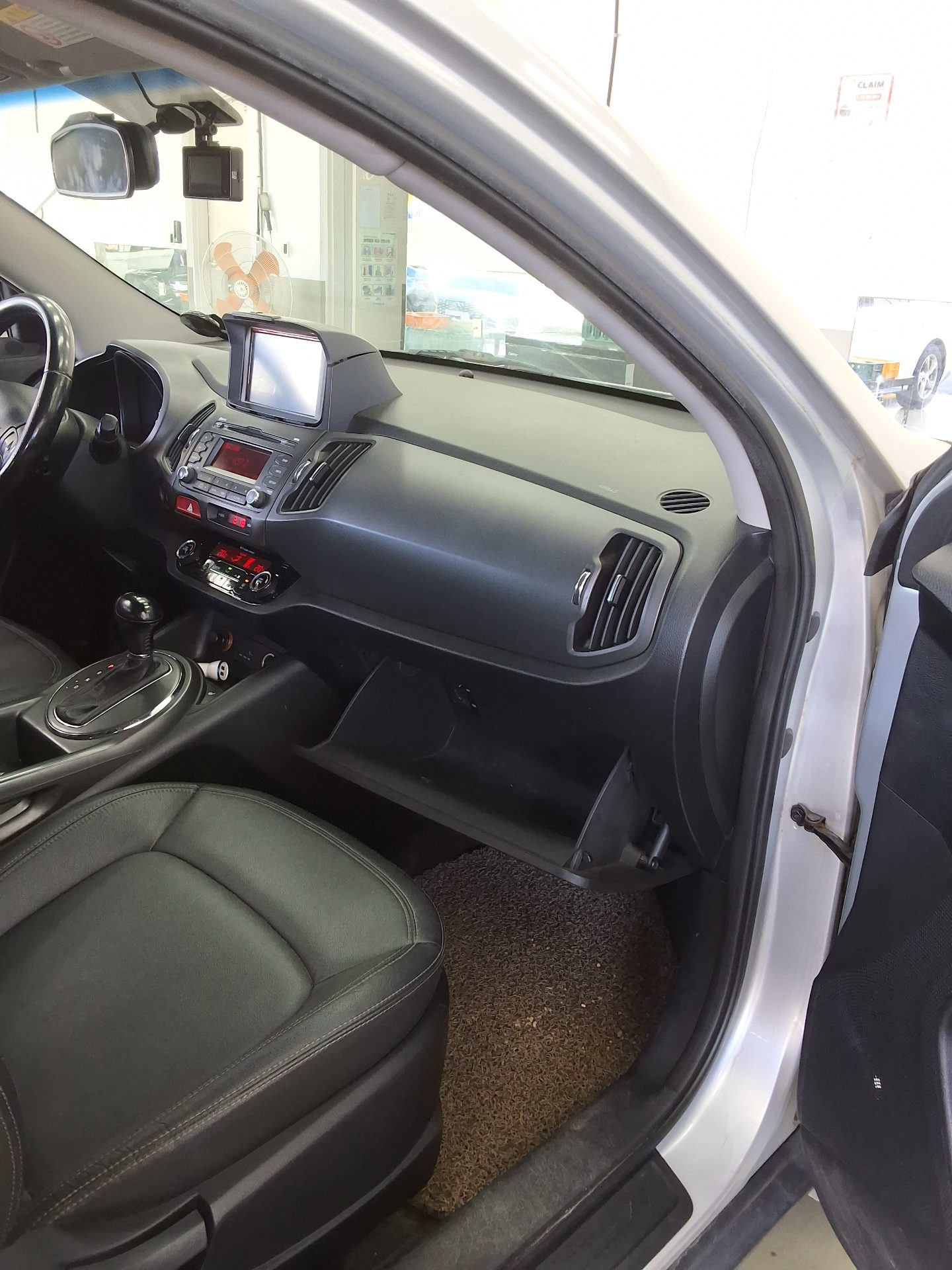 KIA SPORTAGE R DIESEL R2.0 2WD TLX LUXURY MODEL 2011 - zdjęcie 14