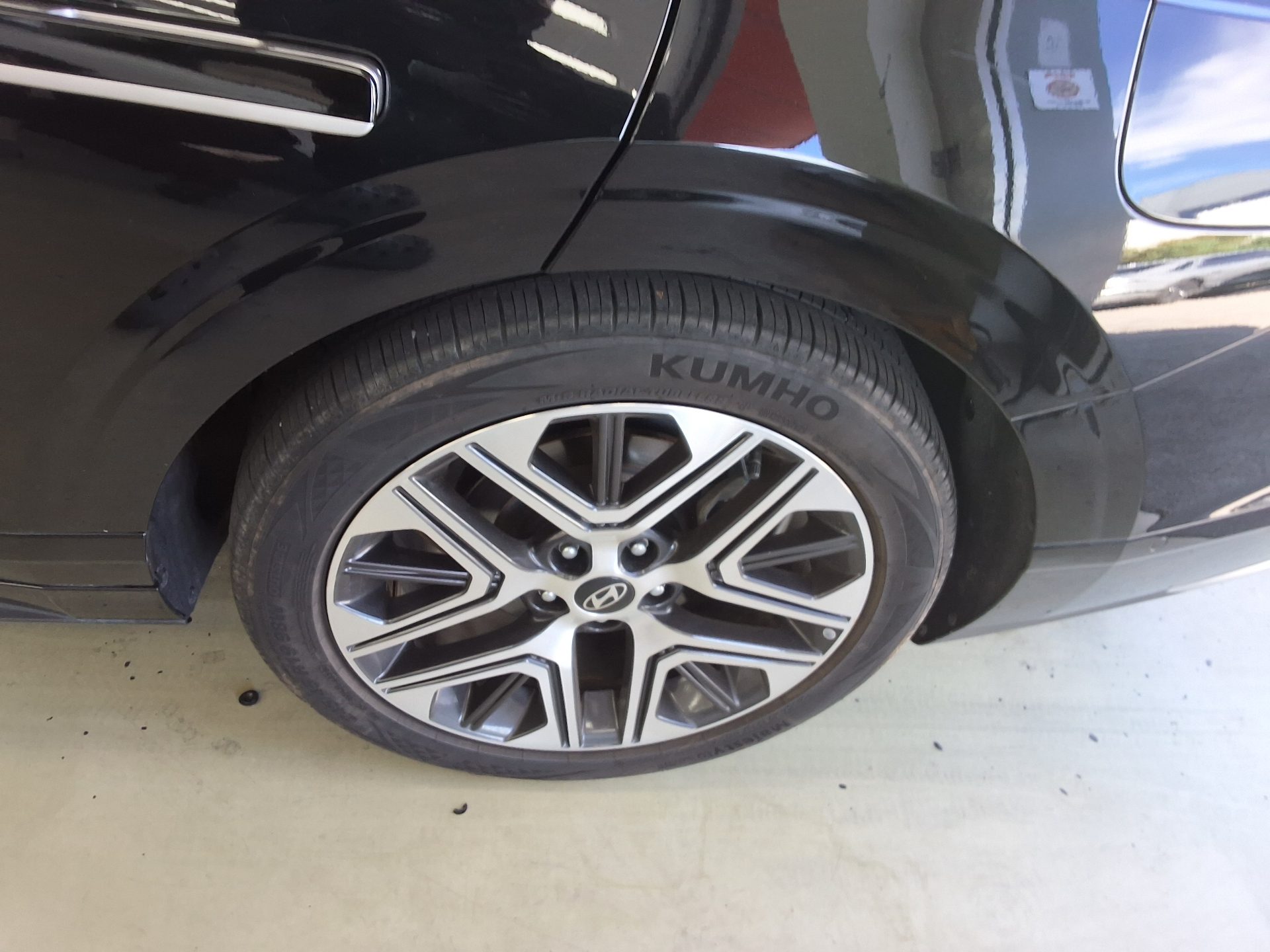 HYUNDAI THE ALL NEW GRANDEUR GASOLINE 2.5 EXCLUSIVE 2023 - zdjęcie 23