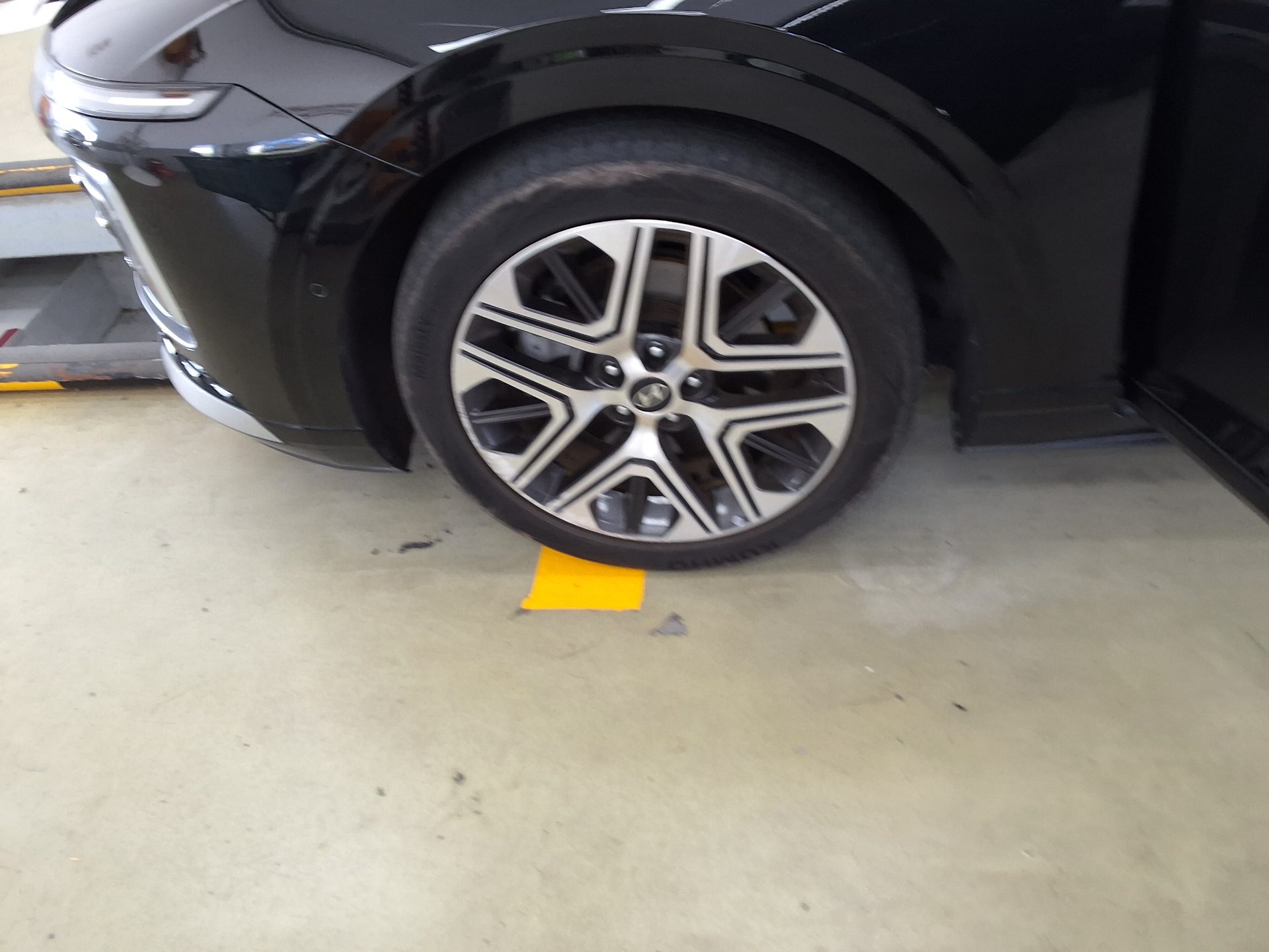 HYUNDAI THE ALL NEW GRANDEUR GASOLINE 2.5 EXCLUSIVE 2023 - zdjęcie 22