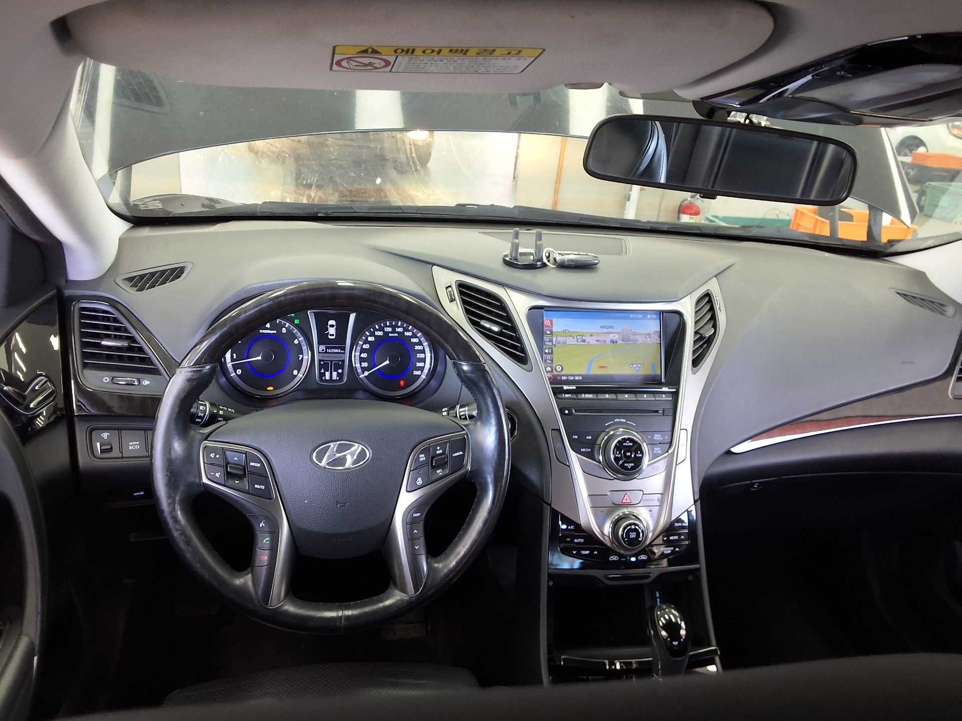 HYUNDAI GRANDEUR HG HG 240 LUXURY 2012 - zdjęcie 11