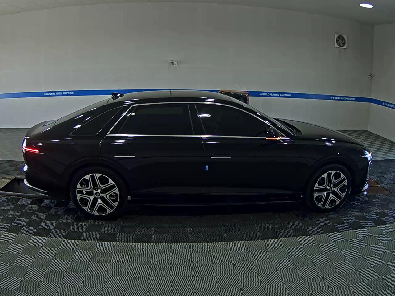 HYUNDAI THE ALL NEW GRANDEUR GASOLINE 2.5 EXCLUSIVE 2023 - zdjęcie 4