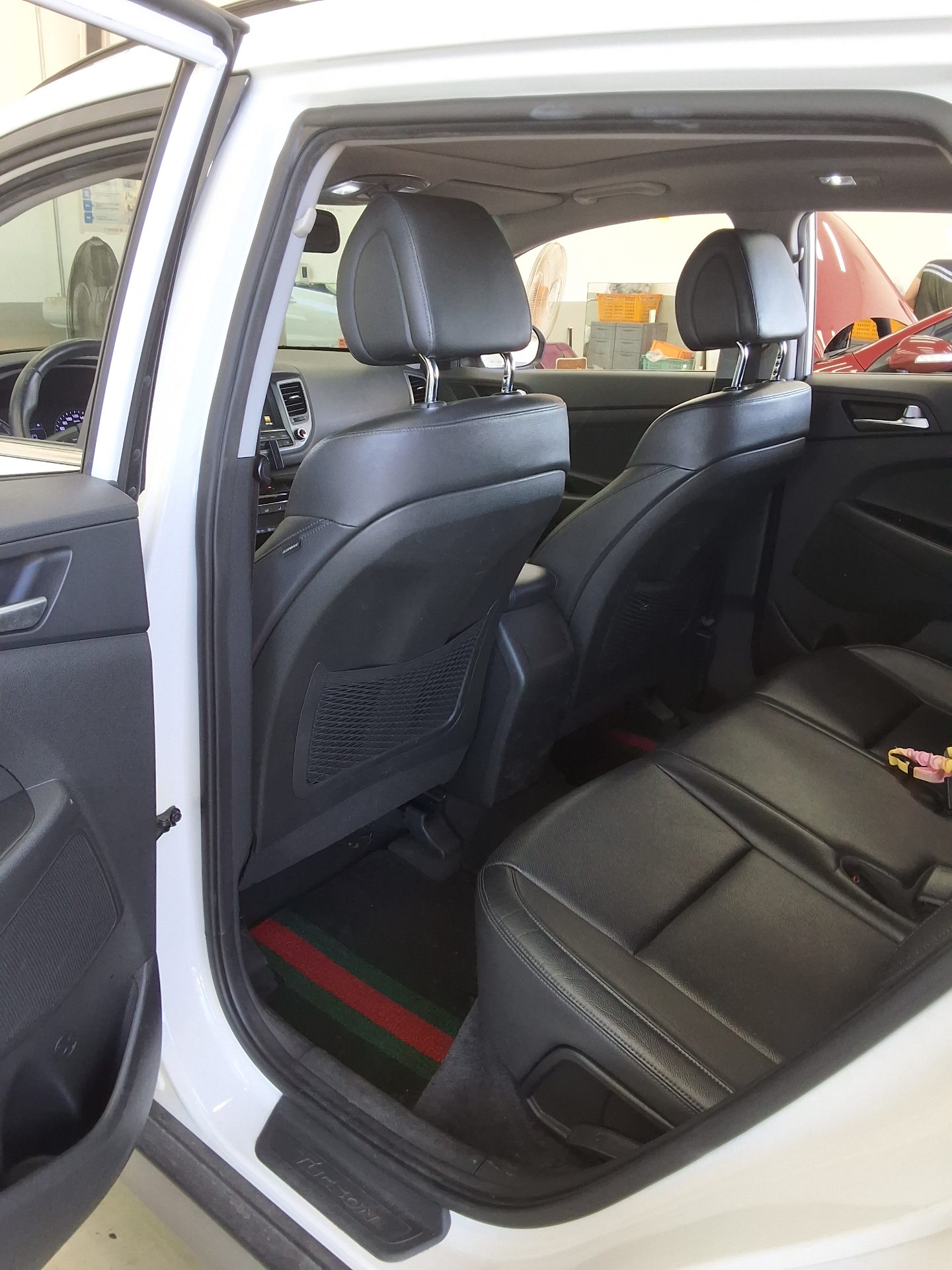 HYUNDAI ALL NEW TUCSON DIESEL 1.7 2WD STYLE FEVER 2017 - zdjęcie 12