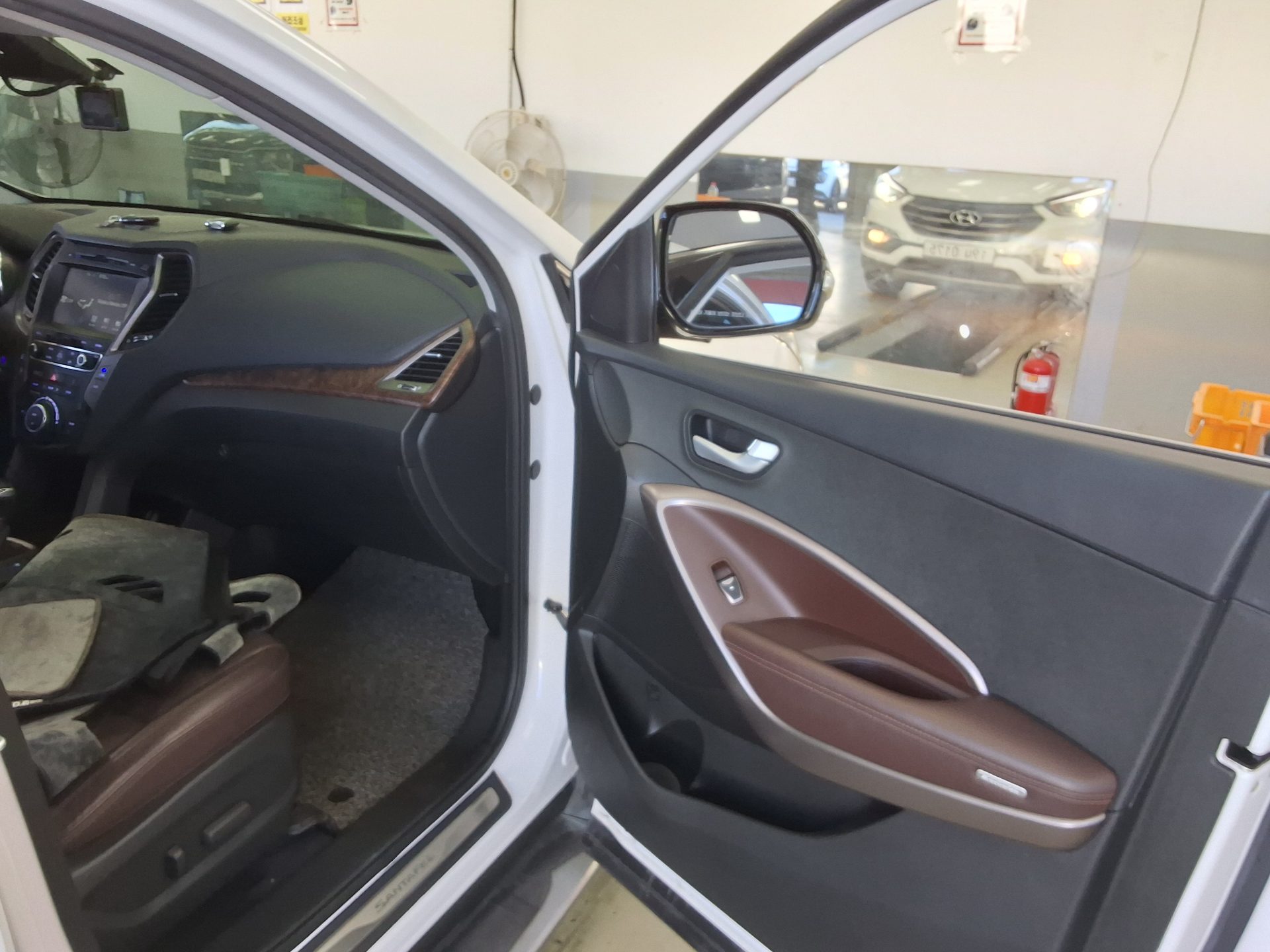 HYUNDAI SANTA FE THE PRIME DIESEL R2.0 2WD 1 MILLION 2017 - zdjęcie 14