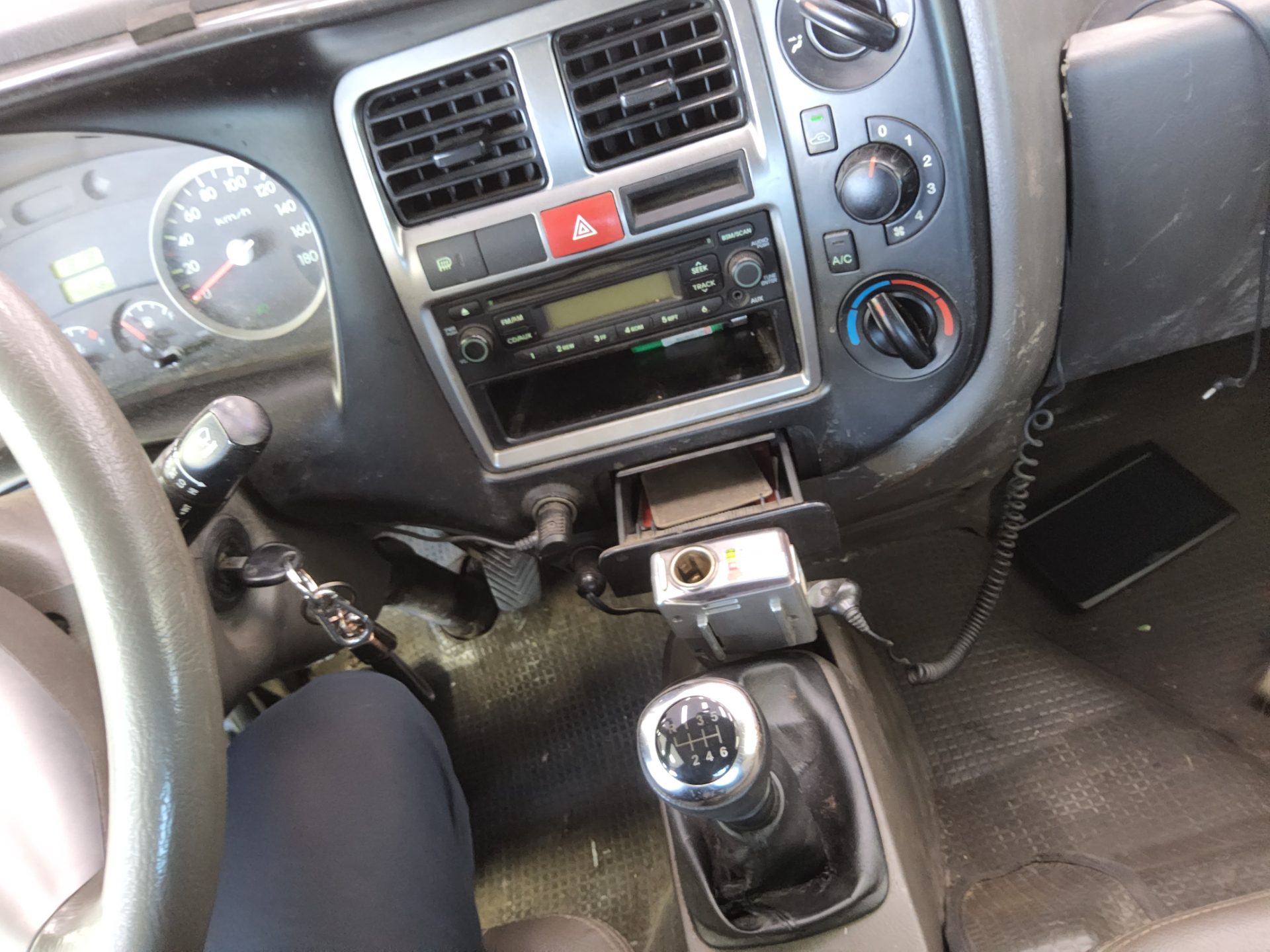HYUNDAI PORTER II CRDi SUPER CAB EXTRA LONG WHEELBASE PLUS 2014 - zdjęcie 14