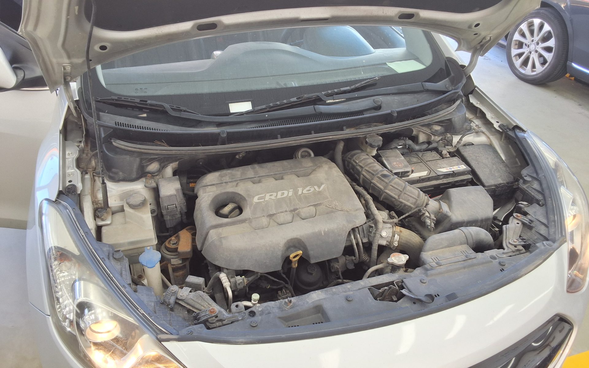 HYUNDAI NEW i30 1.6 VGT UNIQUE 2012 - zdjęcie 21