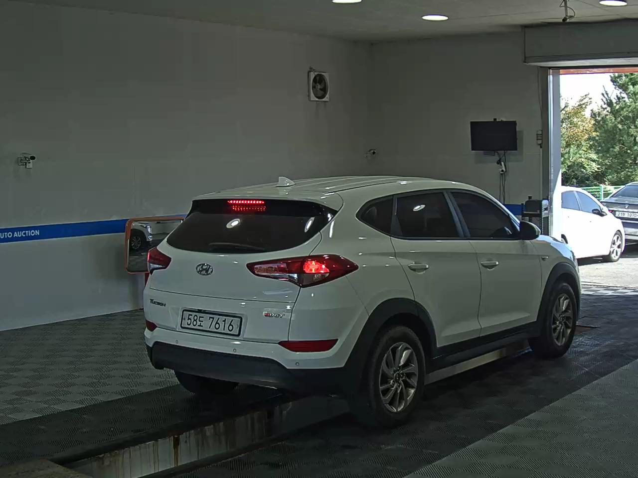 HYUNDAI ALL NEW TUCSON DIESEL 1.7 2WD STYLE 2016 - zdjęcie 5