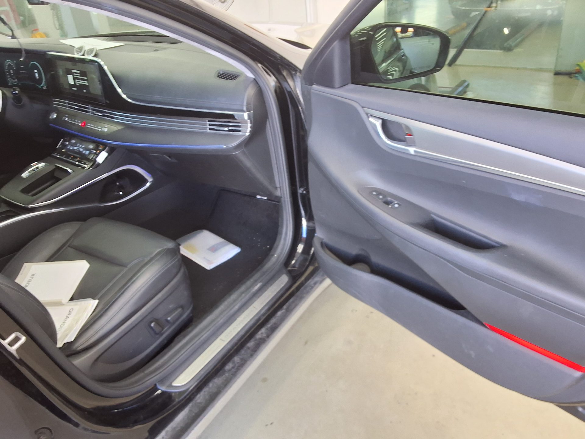 HYUNDAI THE NEW GRANDEUR IG GASOLINE 2.5 LE BLANC 2023 - zdjęcie 19
