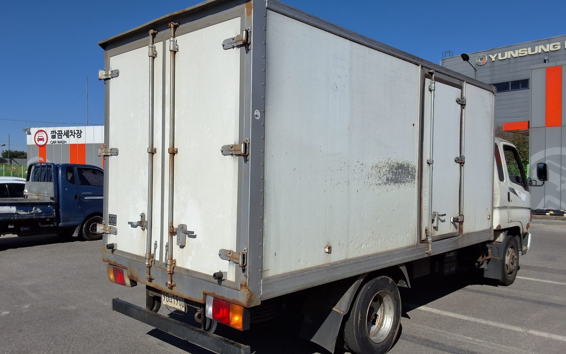 HYUNDAI e-MIGHTY 2.5 TON BUILT-IN BOX TRUCK SUPER CAB LONG WHEELBASE HIGH DECK 2011 - zdjęcie 6
