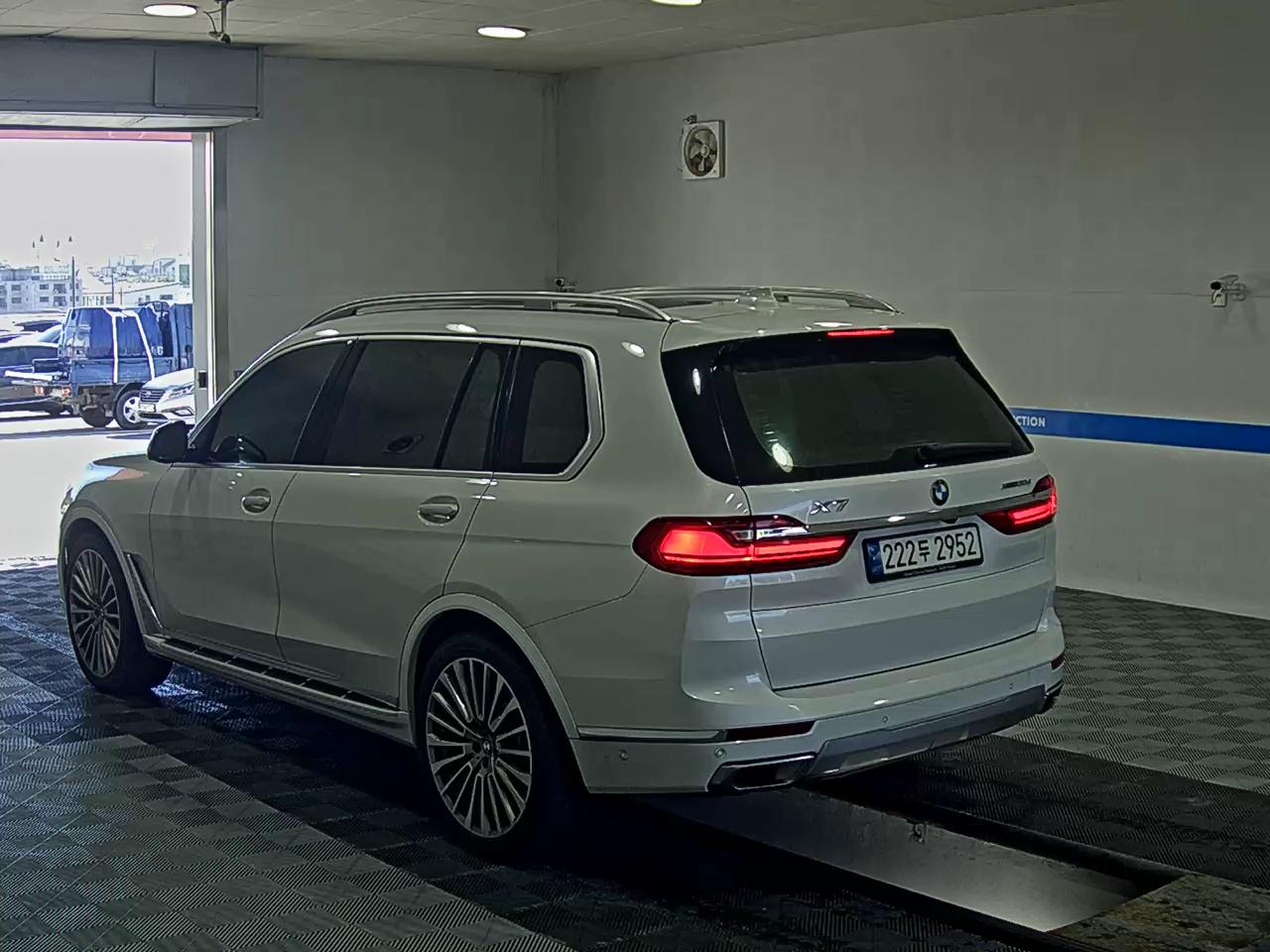 BMW X7 30d xDRIVE DESIGN PURE 6-SEATER 2020 - zdjęcie 6