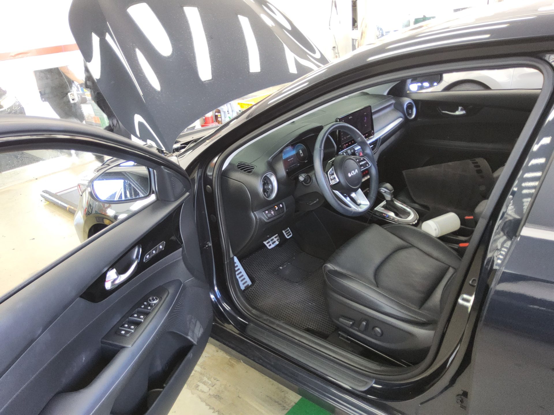 KIA THE NEW K3 1.6 GASOLINE SIGNATURE 2024 - zdjęcie 10