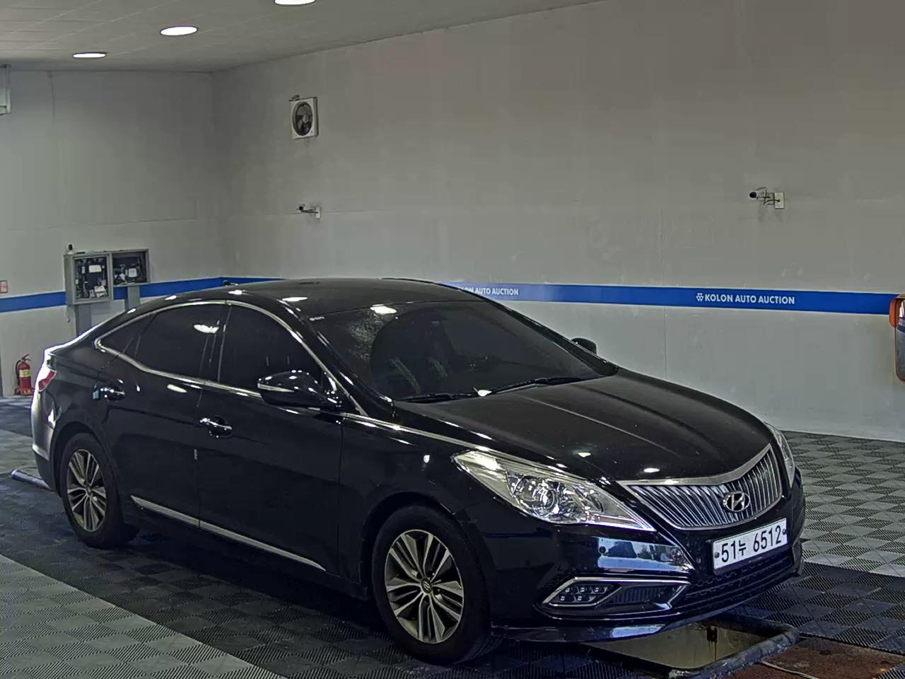 HYUNDAI GRANDEUR HG HG 240 MODERN COLLECTION 2017 - zdjęcie 3