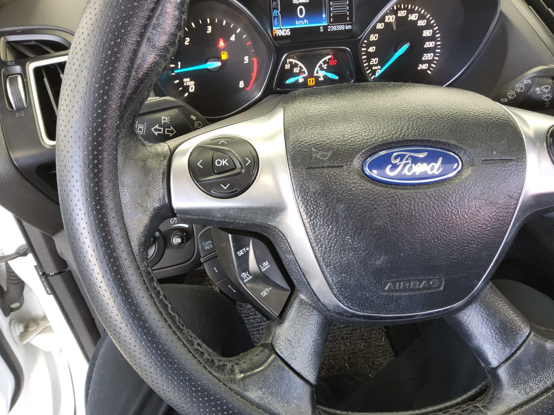 FORD KUGA 2.0 DIESEL TREND 2016 - zdjęcie 17