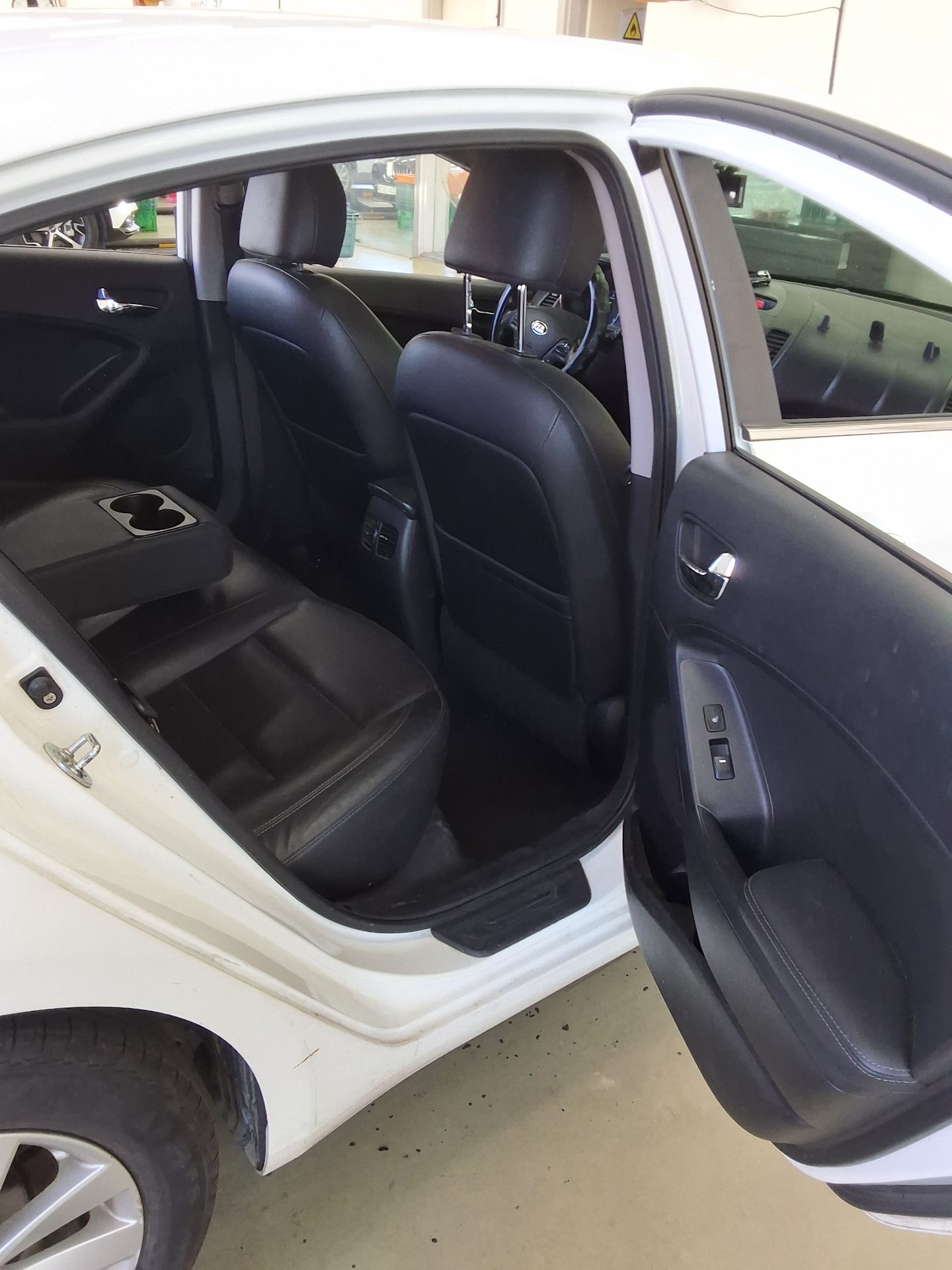 KIA K3 1.6 DIESEL NOBLESSE 2015 - zdjęcie 13