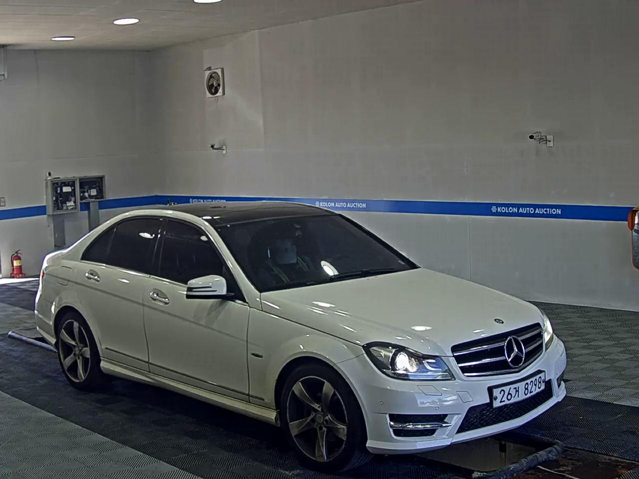 MERCEDES-BENZ C-CLASS (3RD GEN) C220 CDI 4MATIC AVANTGARDE EDITION C 2014 - zdjęcie 3