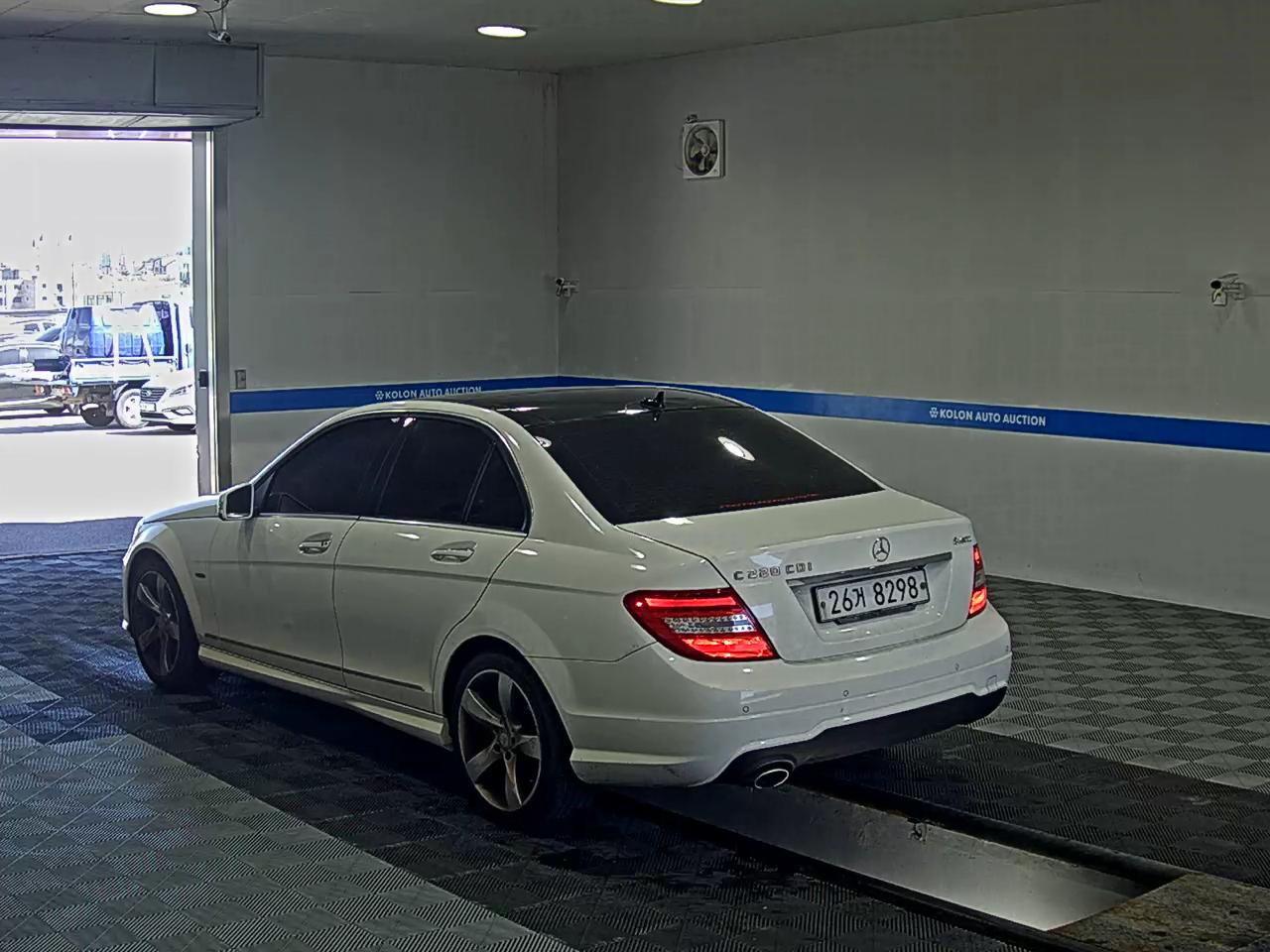 MERCEDES-BENZ C-CLASS (3RD GEN) C220 CDI 4MATIC AVANTGARDE EDITION C 2014 - zdjęcie 6