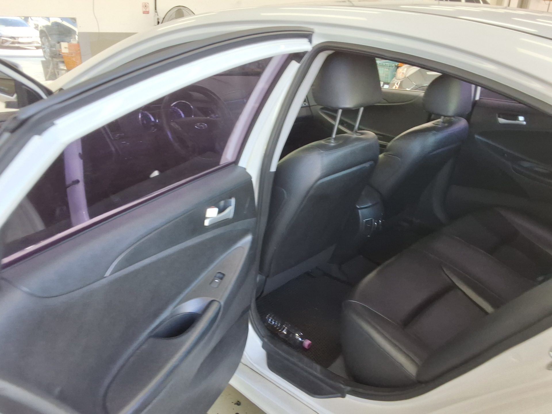 HYUNDAI SONATA THE BRILLIANT LPi RENTAL CAR SMART 2014 - zdjęcie 12