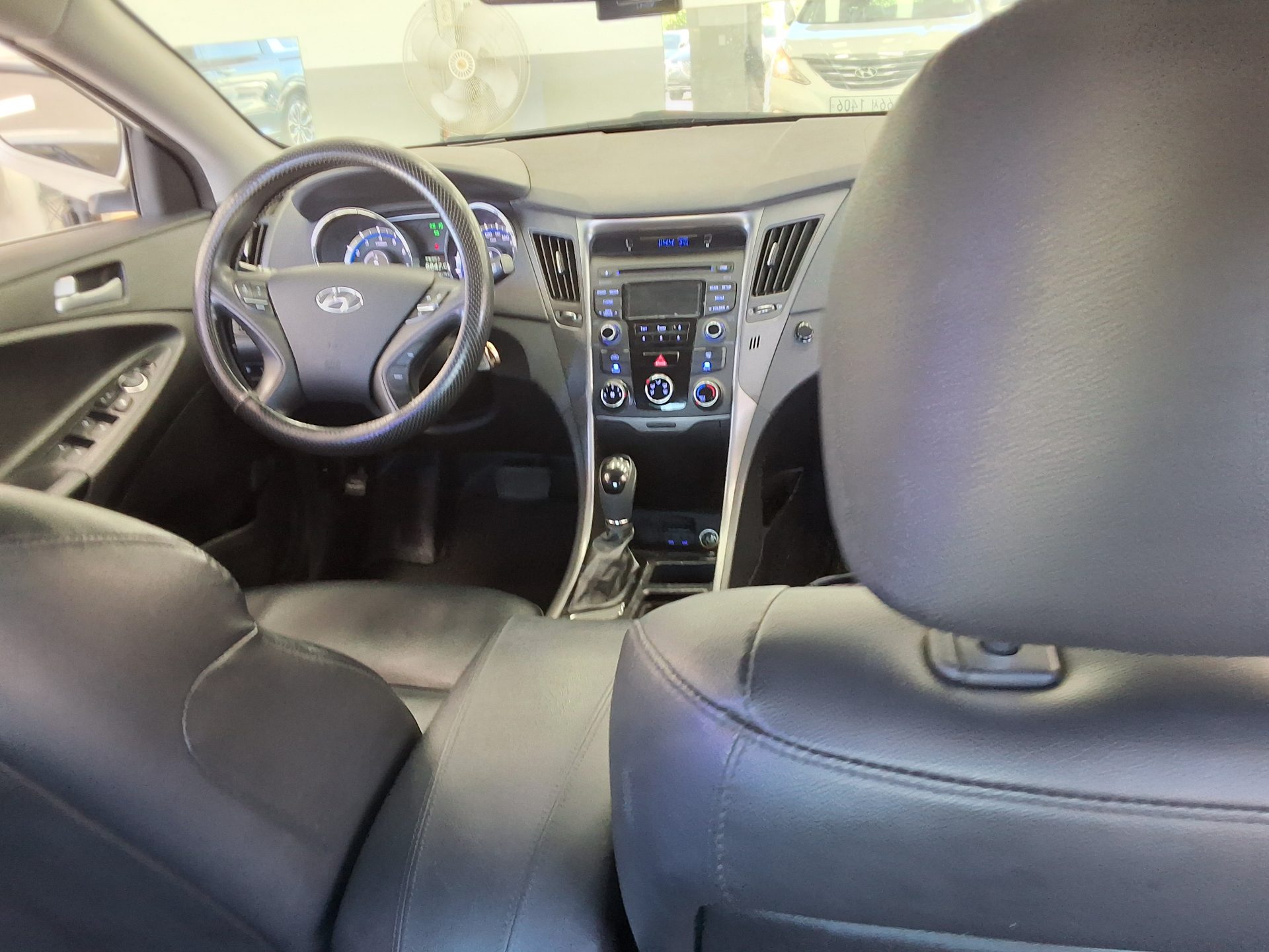 HYUNDAI SONATA THE BRILLIANT LPi RENTAL CAR SMART 2014 - zdjęcie 11
