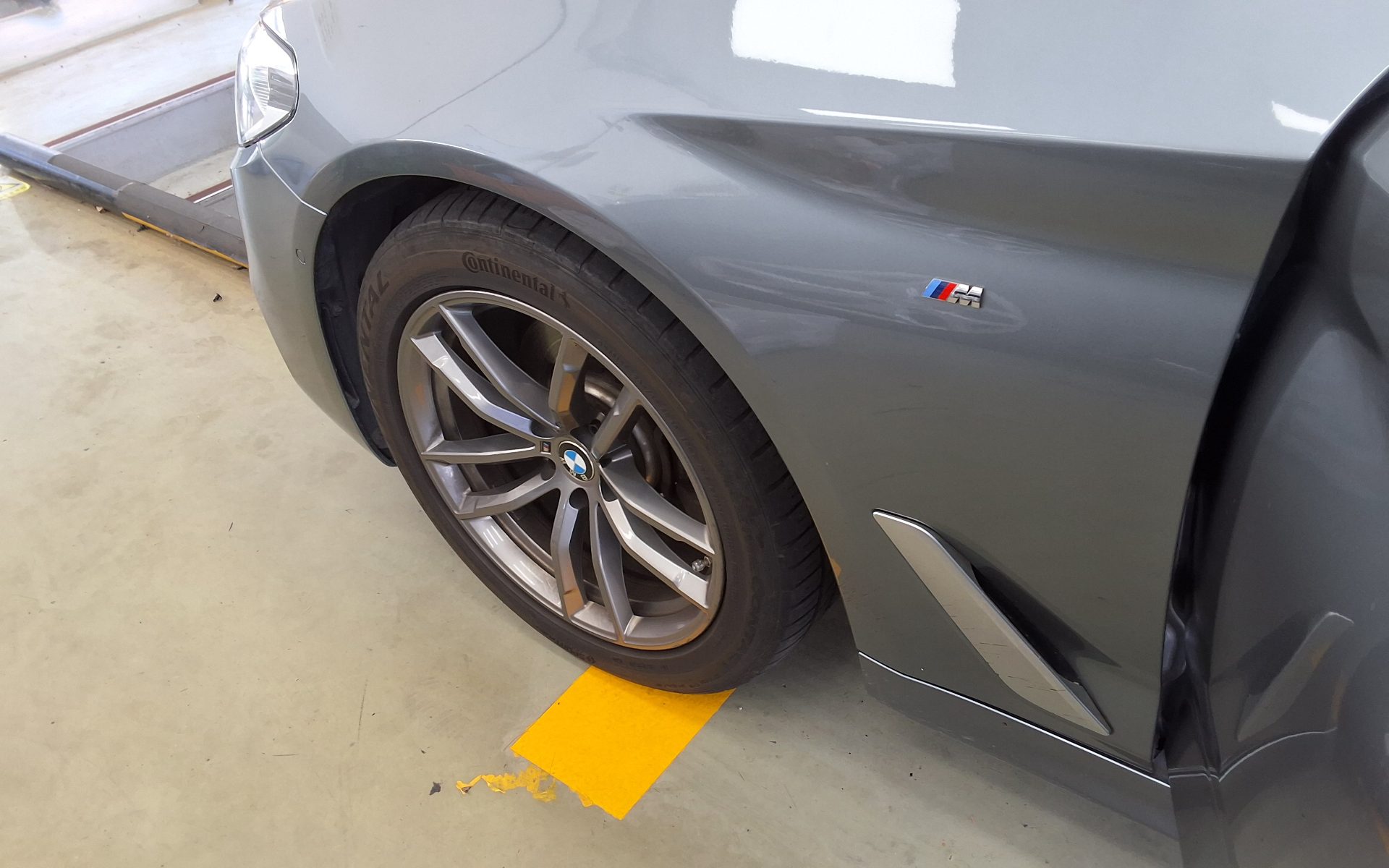 BMW 5 SERIES (7TH GEN) 520d xDRIVE M SPORT PACK PLUS 2018 - zdjęcie 25