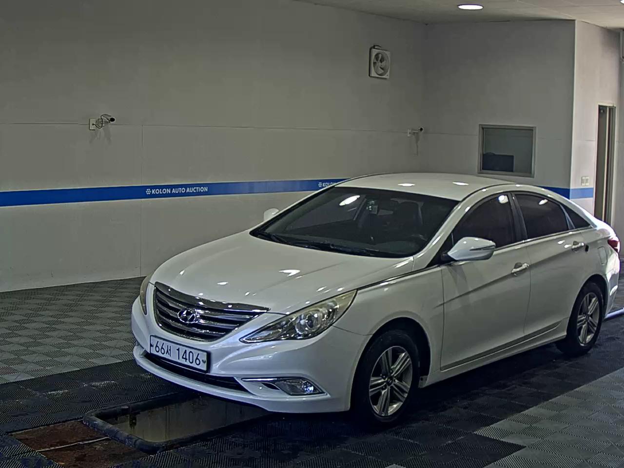 HYUNDAI SONATA THE BRILLIANT LPi RENTAL CAR SMART 2014 - zdjęcie 2