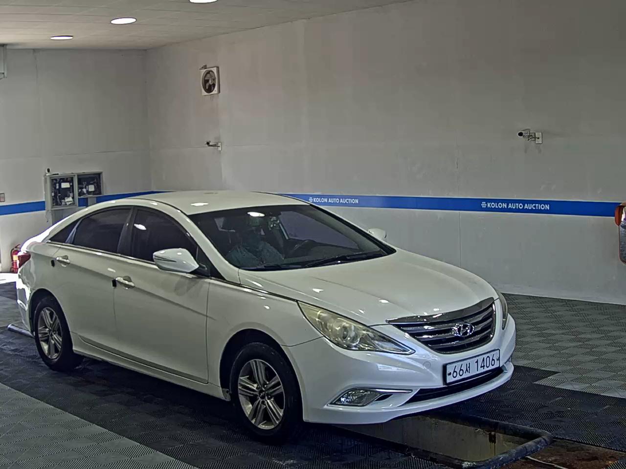 HYUNDAI SONATA THE BRILLIANT LPi RENTAL CAR SMART 2014 - zdjęcie 3