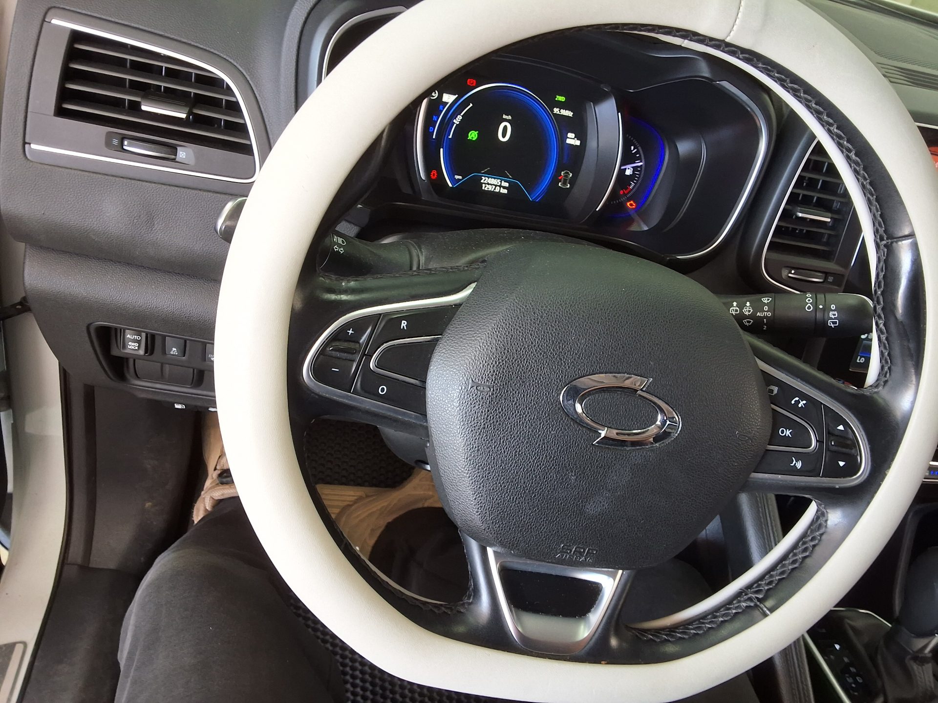 RENAULT (SAMSUNG) QM6 2.0 dCi 4WD RE SIGNATURE 2017 - zdjęcie 23