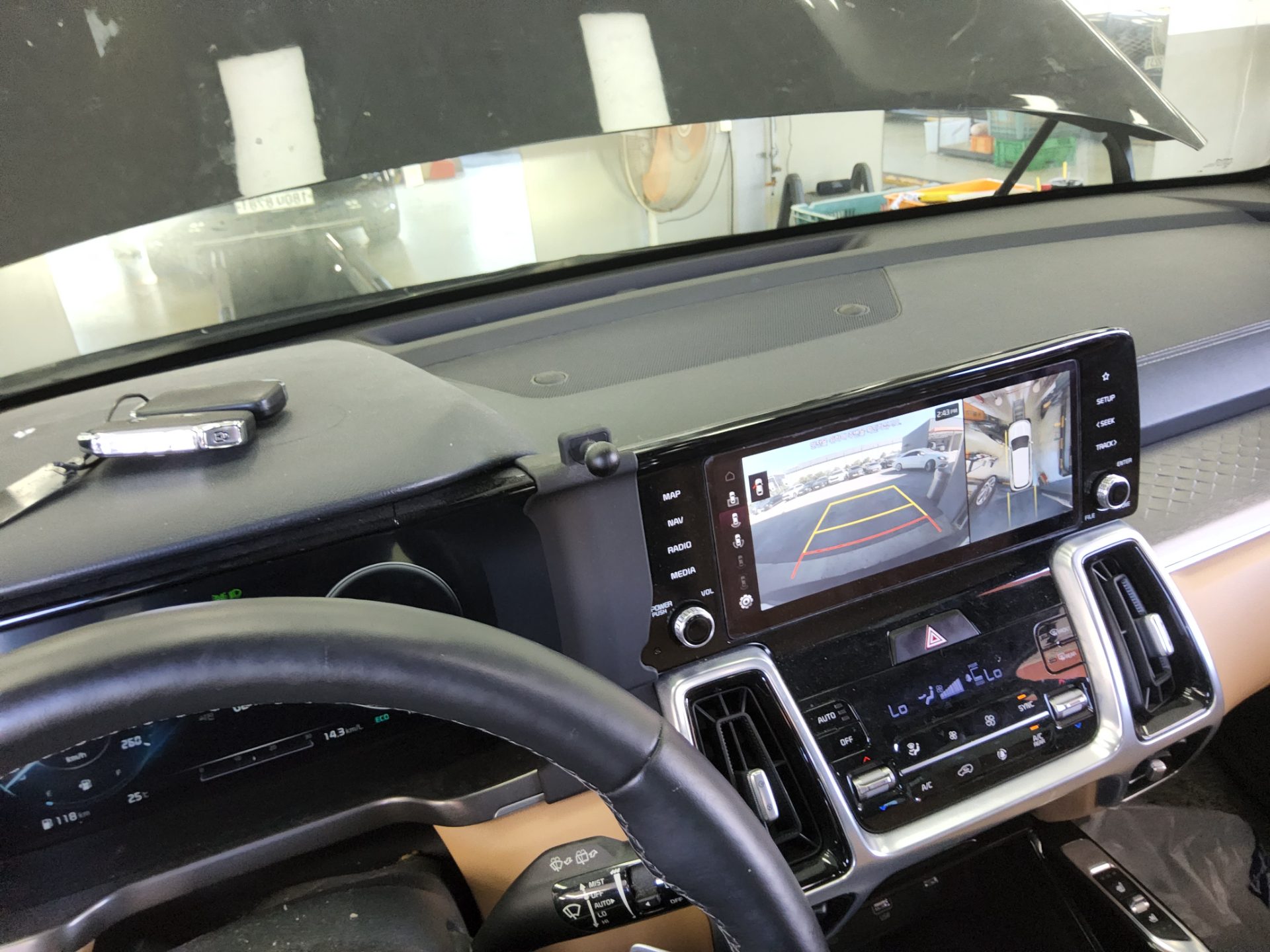KIA NEW SORENTO (MQ4) 2.2 DIESEL 4WD NOBLESSE 2021 - zdjęcie 18