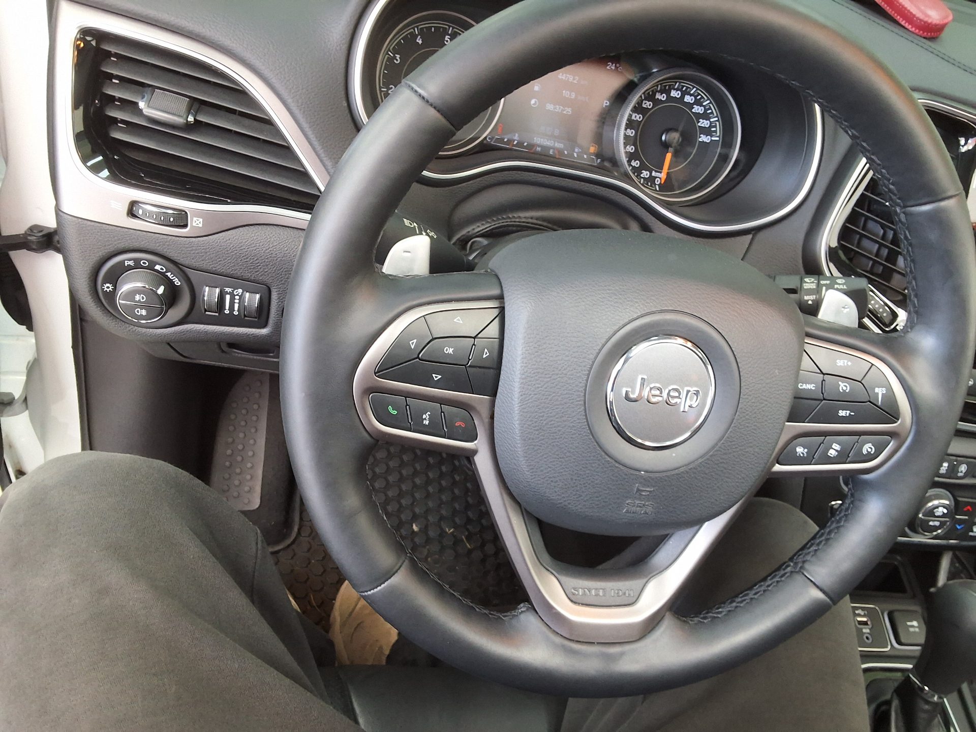 JEEP CHEROKEE (KL) 2.4 AWD LIMITED 2021 - zdjęcie 23