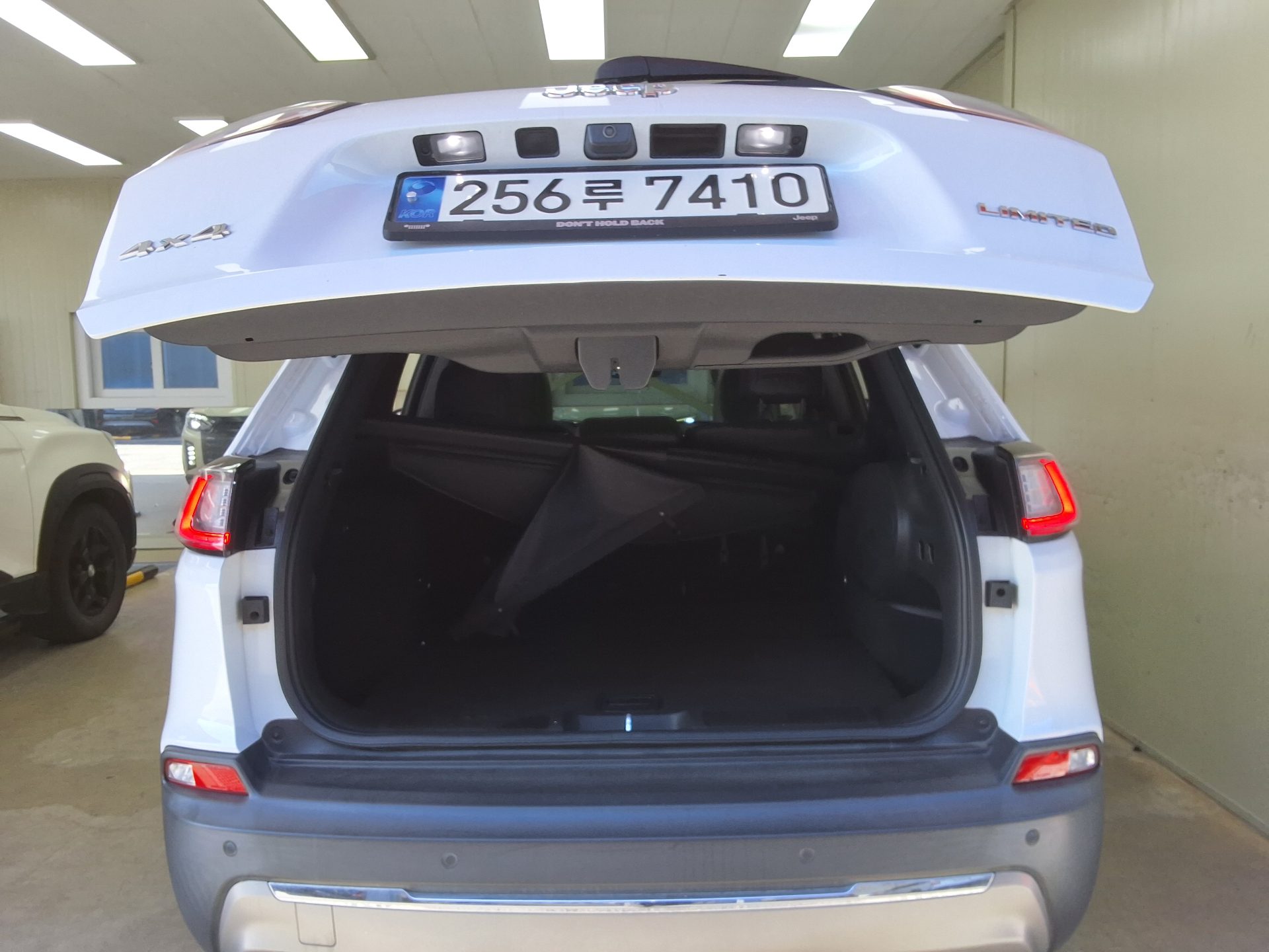 JEEP CHEROKEE (KL) 2.4 AWD LIMITED 2021 - zdjęcie 16