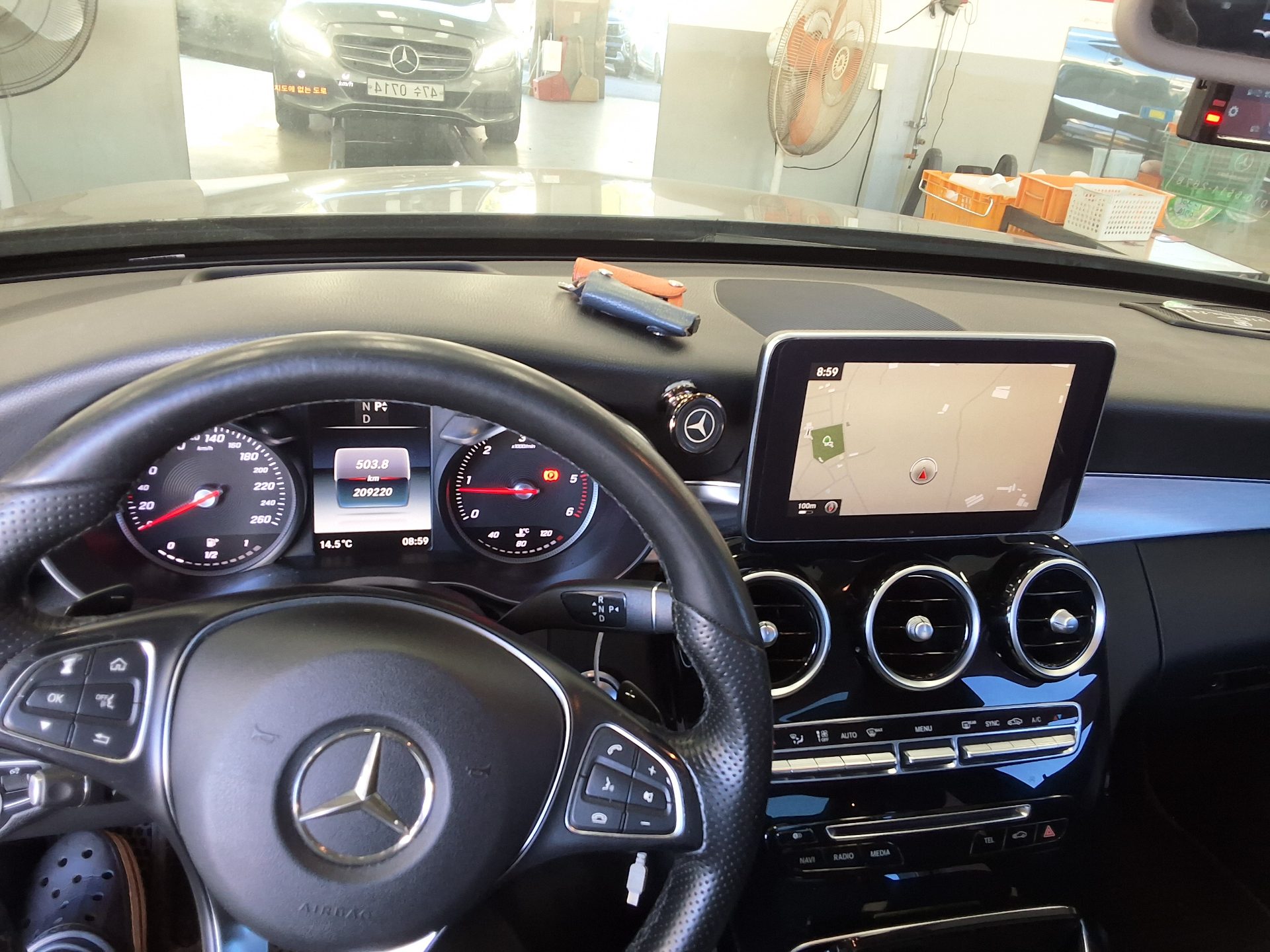 MERCEDES-BENZ C-CLASS (4TH GEN) C220 d 4MATIC ESTATE 2016 - zdjęcie 17