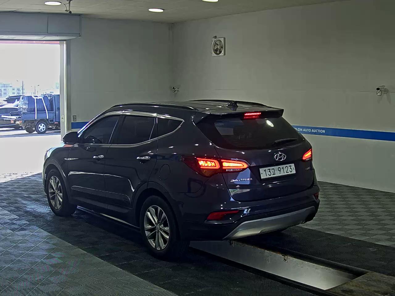 HYUNDAI SANTA FE THE PRIME DIESEL R2.0 2WD PREMIUM 2017 - zdjęcie 6