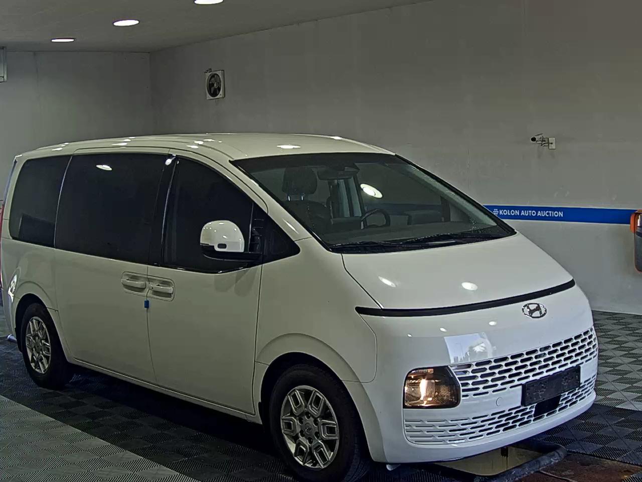 HYUNDAI STARIA 2.2 DIESEL TOURER 11-SEATER 2WD MODERN 2023 - zdjęcie 3