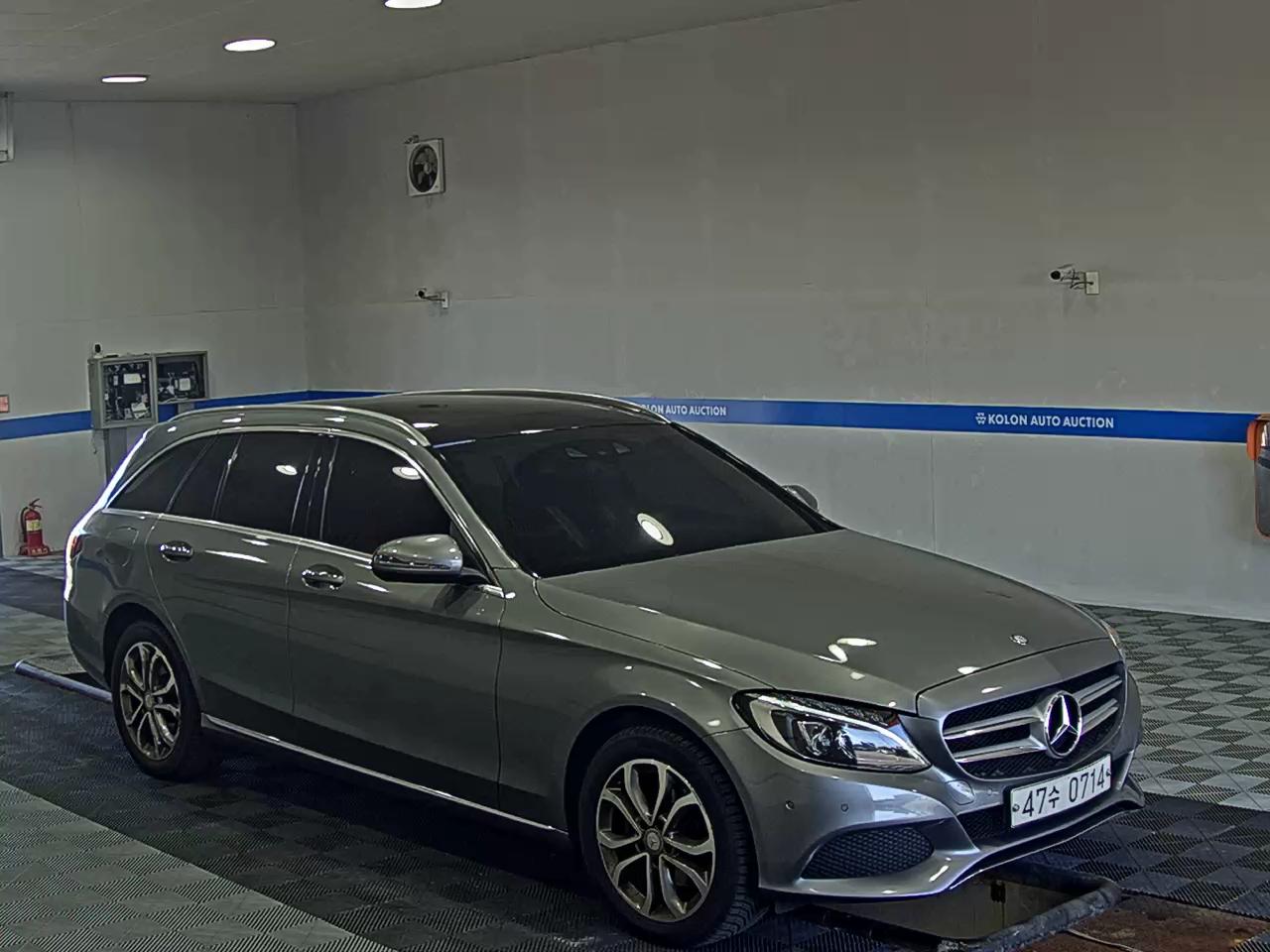 MERCEDES-BENZ C-CLASS (4TH GEN) C220 d 4MATIC ESTATE 2016 - zdjęcie 3