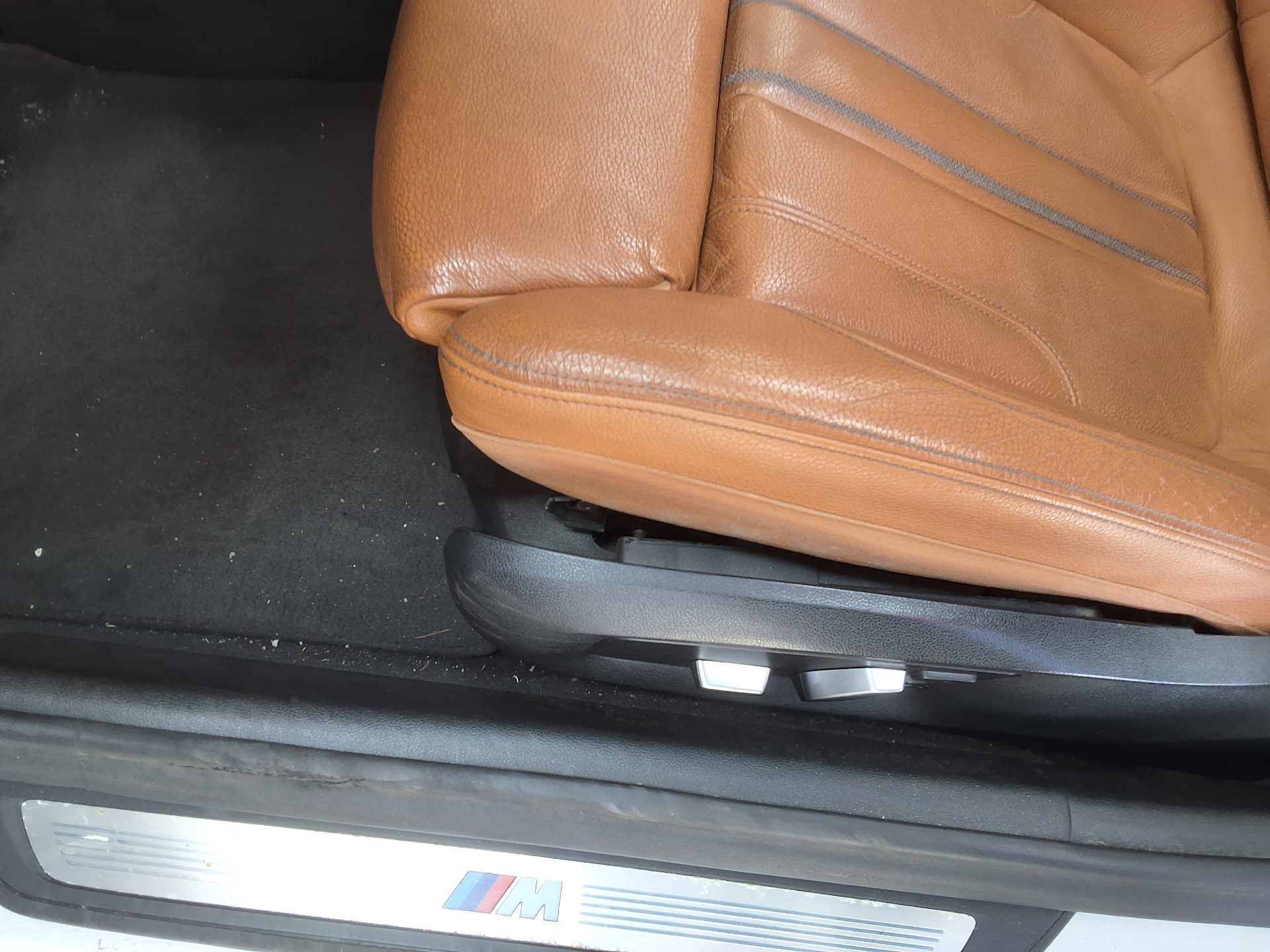 BMW 5 SERIES (7TH GEN) 520d xDRIVE M SPORT PACK 2018 - zdjęcie 28