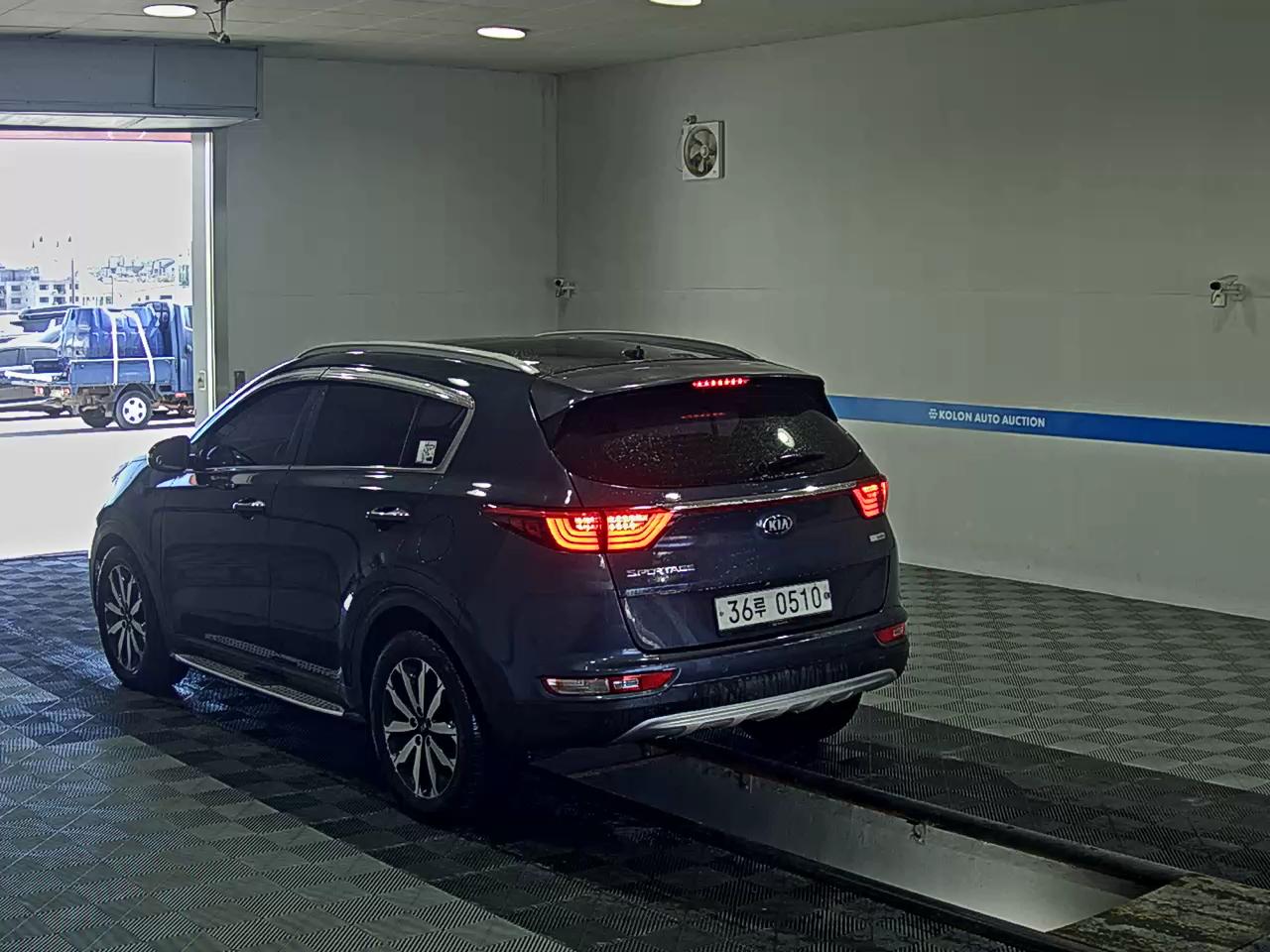 KIA NEW SPORTAGE 1.7 2WD NOBLESSE 2016 - zdjęcie 6