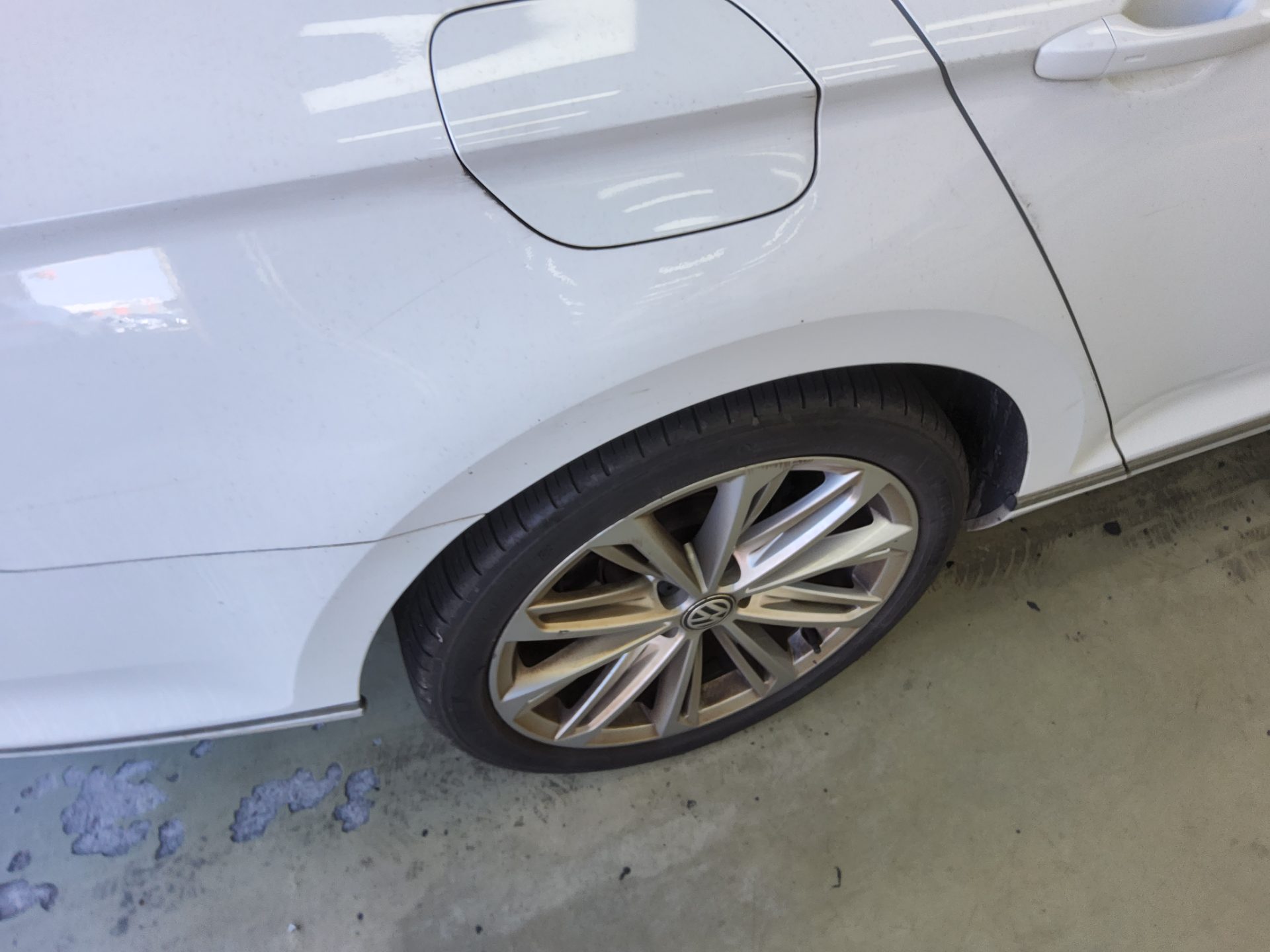 VOLKSWAGEN PASSAT GT (8TH GEN) 2.0 TDI 4MOTION PRESTIGE 2018 - zdjęcie 25
