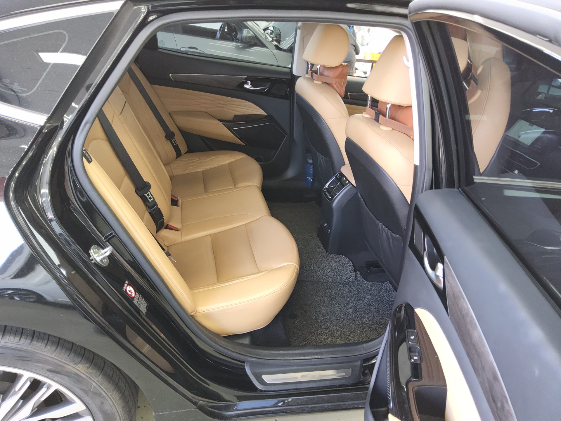 KIA K7 PREMIER 3.0 GDi SIGNATURE 2020 - zdjęcie 13