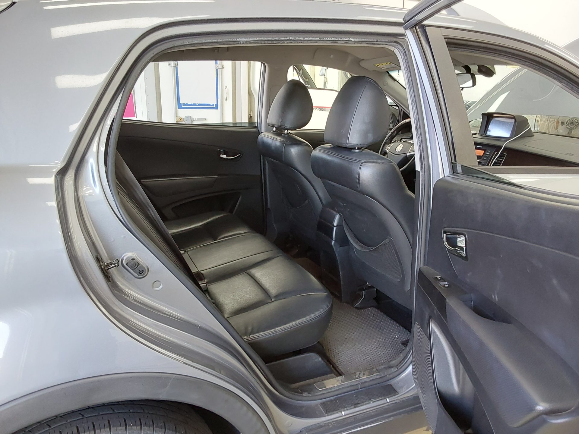 KG MOBILITY (SSANGYONG) KORANDO C CLUBBY 2WD PARK 2011 - zdjęcie 13