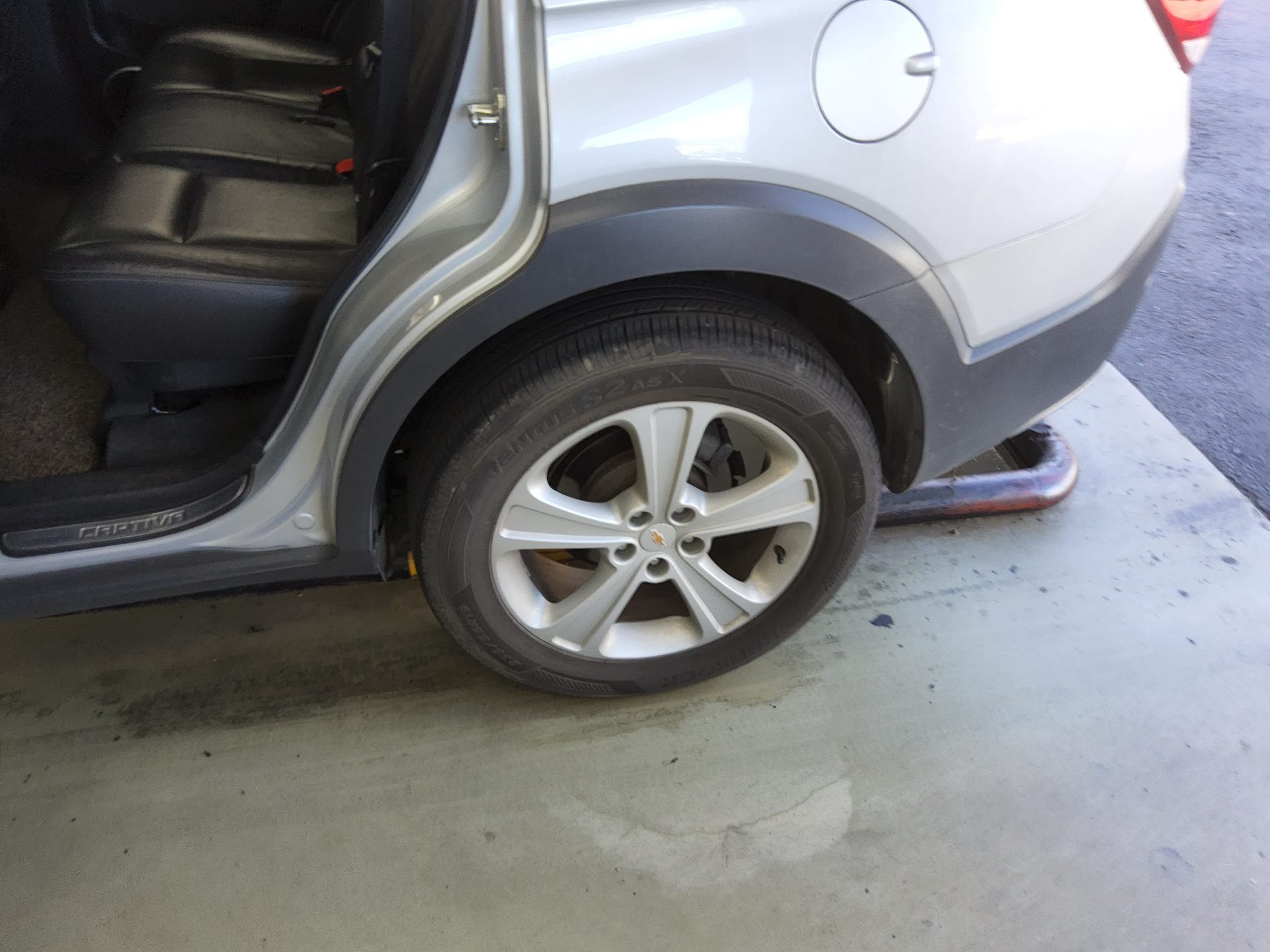 CHEVROLET (DAEWOO) CAPTIVA DIESEL 2.0 2WD LT PREMIUM 2015 - zdjęcie 23