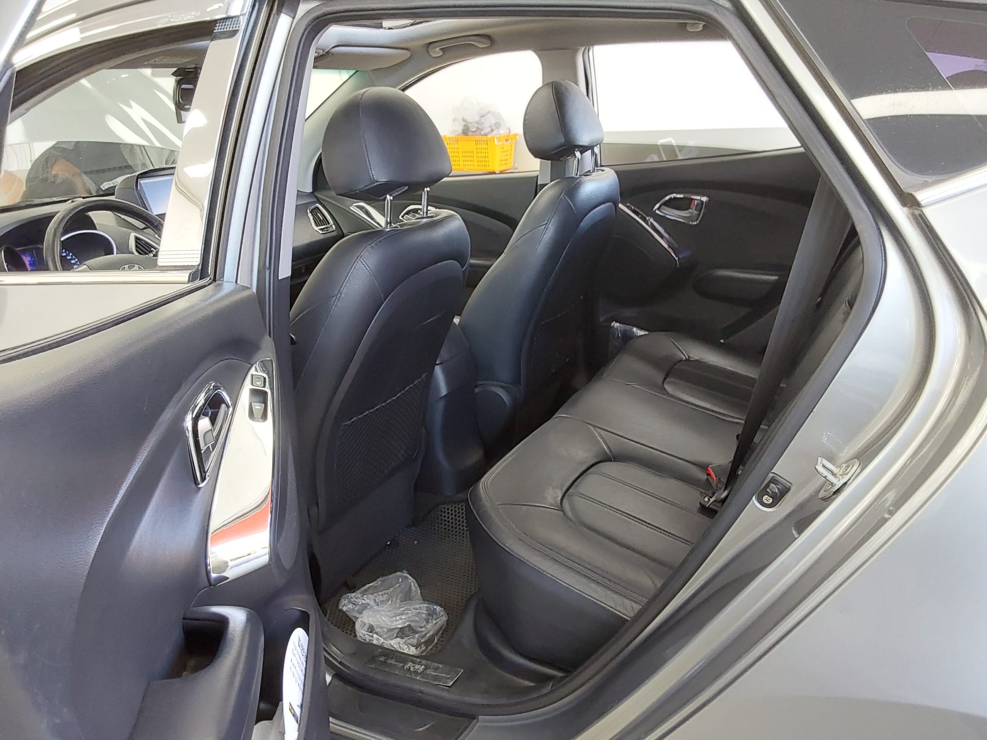 HYUNDAI TUCSON ix DIESEL R20 2WD LX20 PREMIER 2010 - zdjęcie 12