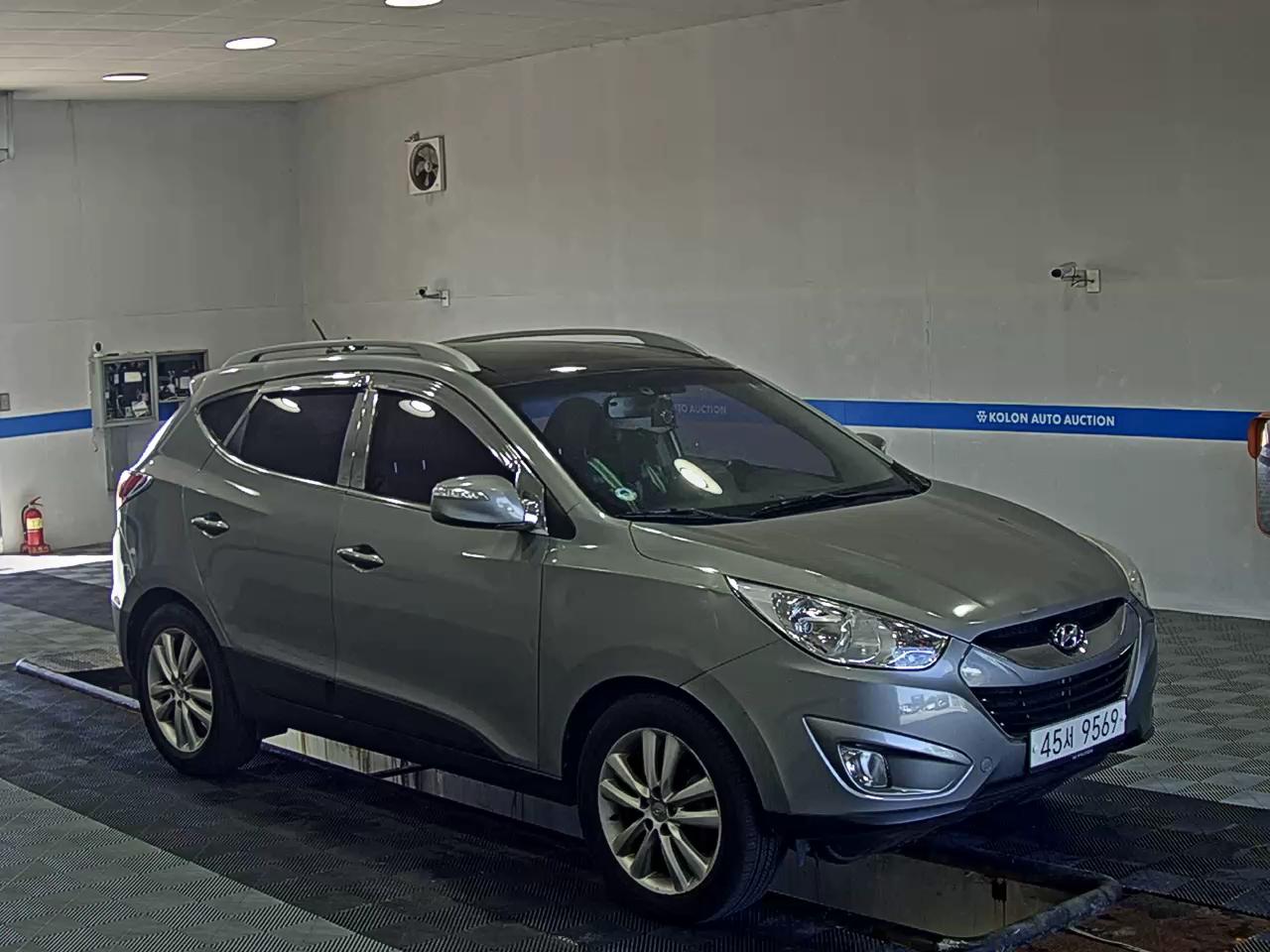 HYUNDAI TUCSON ix DIESEL R20 2WD LX20 PREMIER 2010 - zdjęcie 3